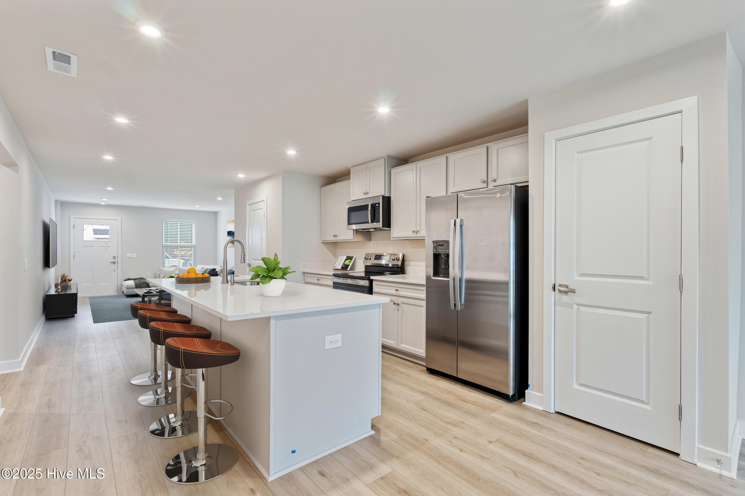 2084 Parrow Lane NW, E E