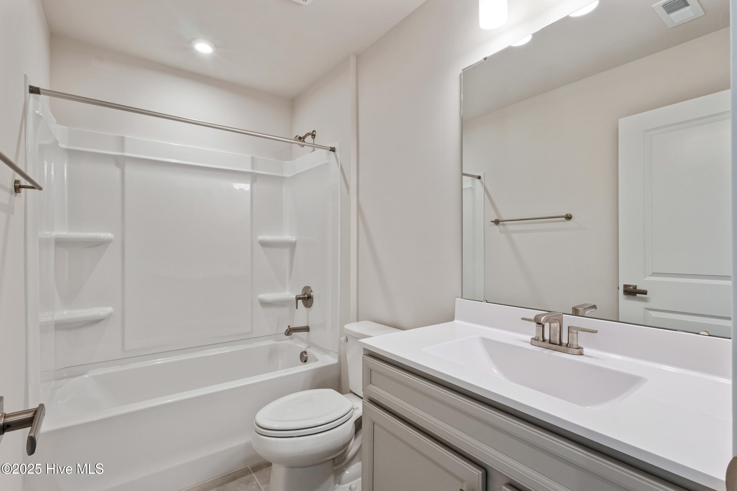 2084 Parrow Lane NW, E E