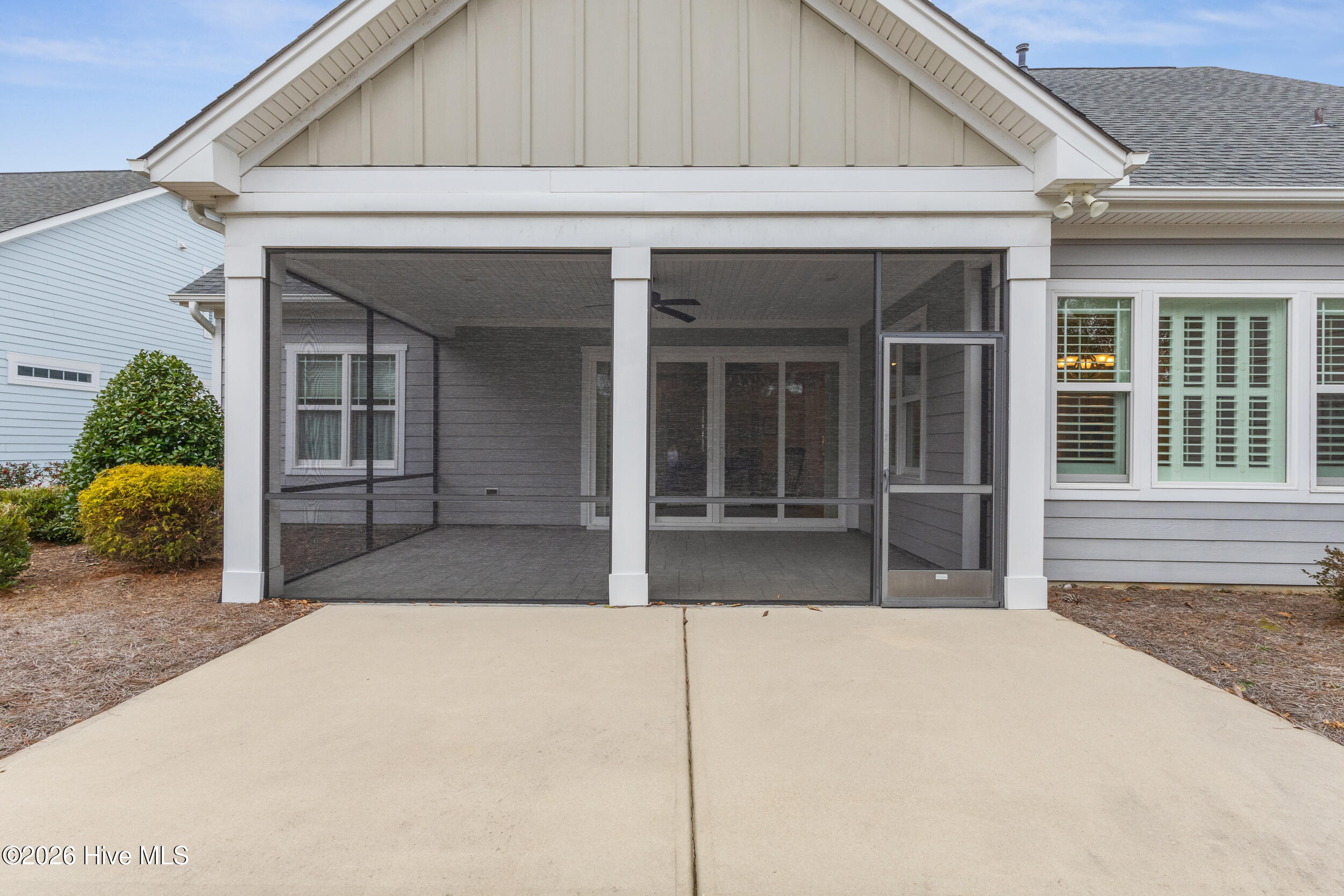 2814 Pine Bloom Way