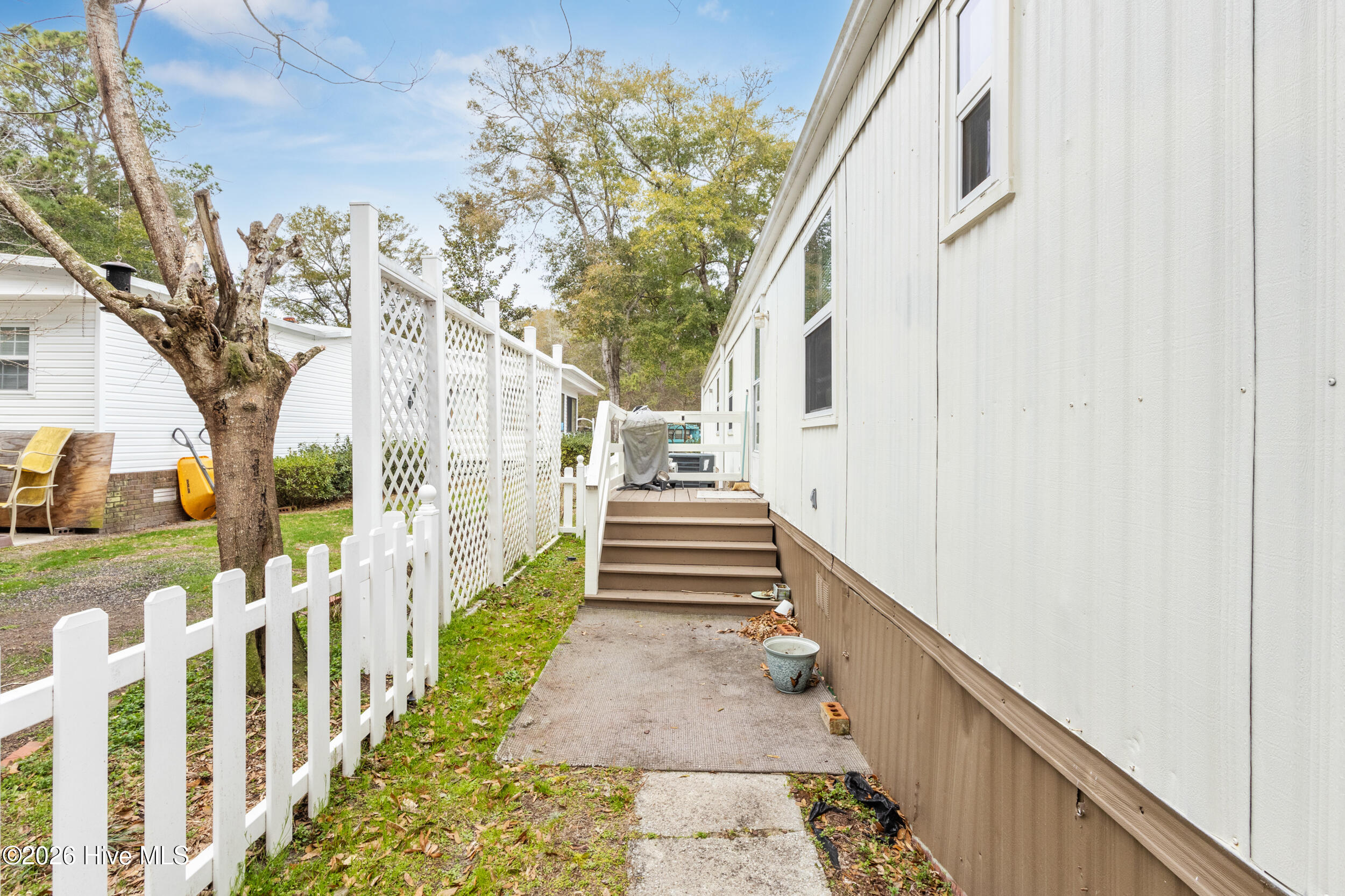 9243 Bonaparte Drive SW