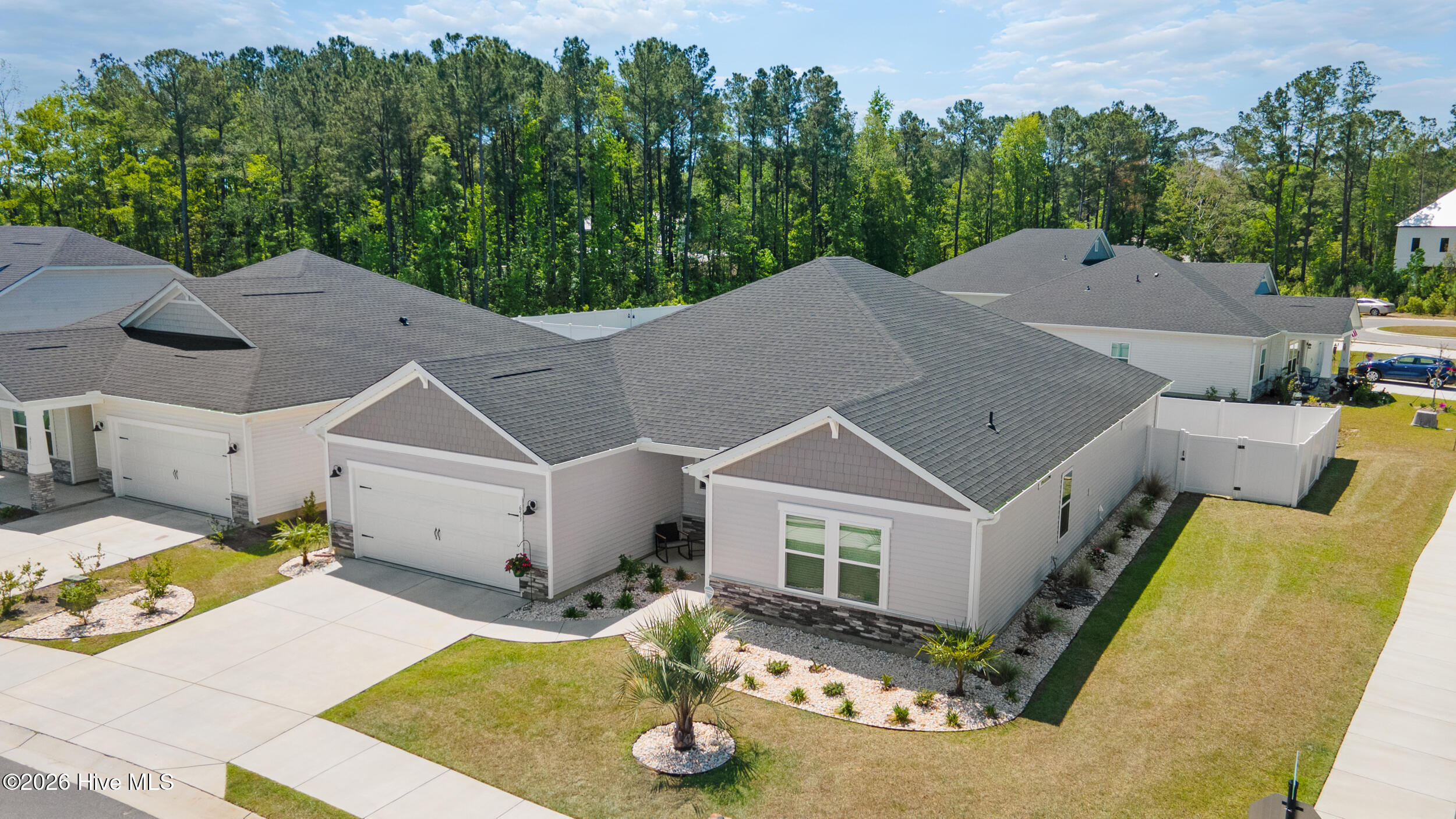 653 NW Blackthorne Circle NW
