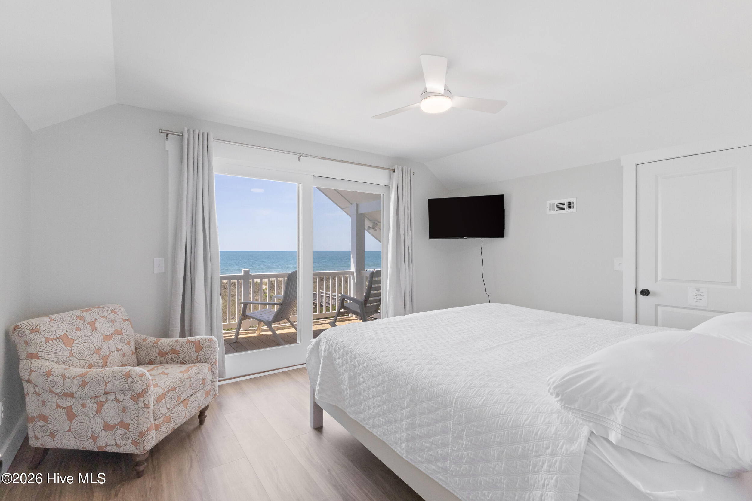 1031 Ocean Boulevard W