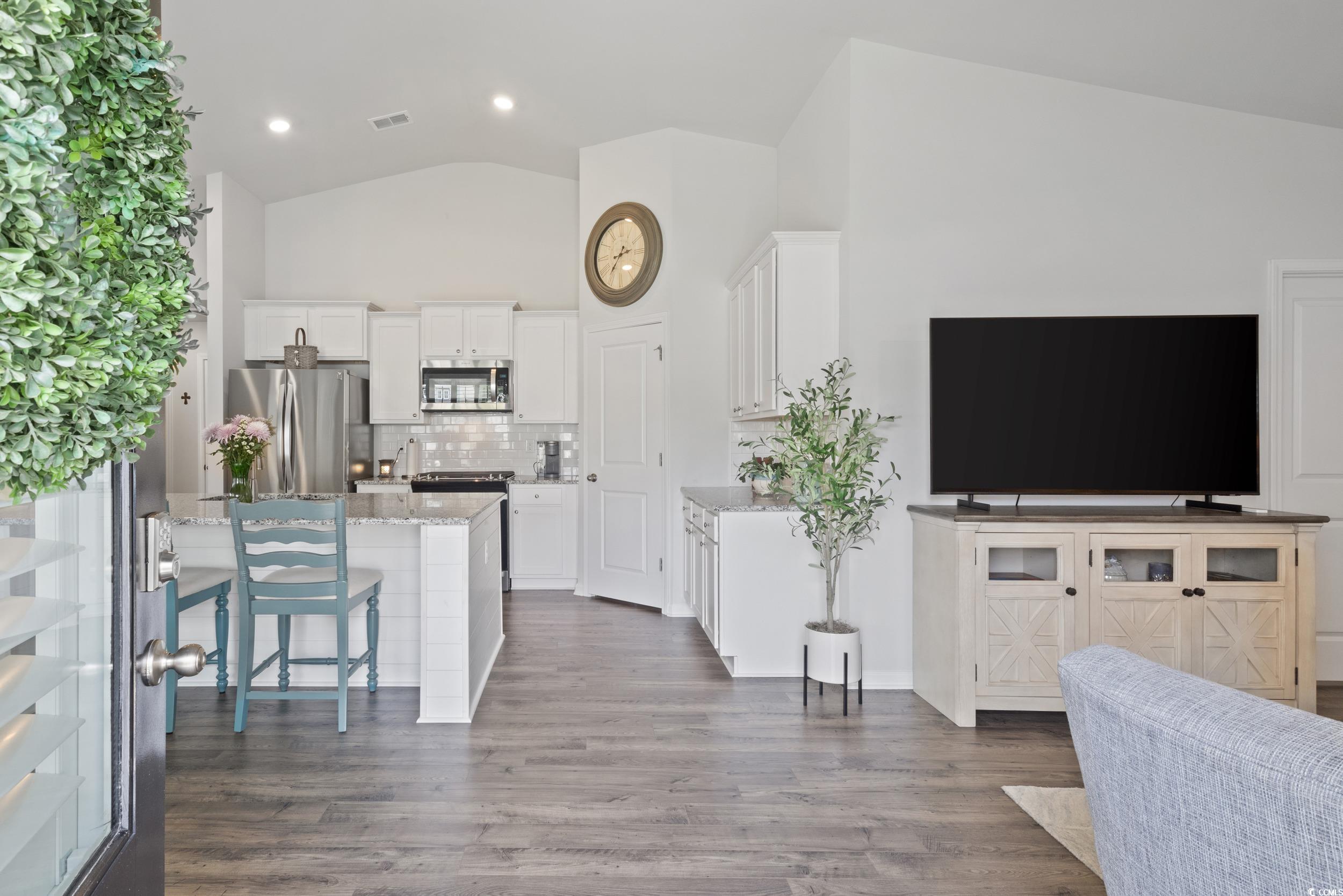 1439 Jardine Loop