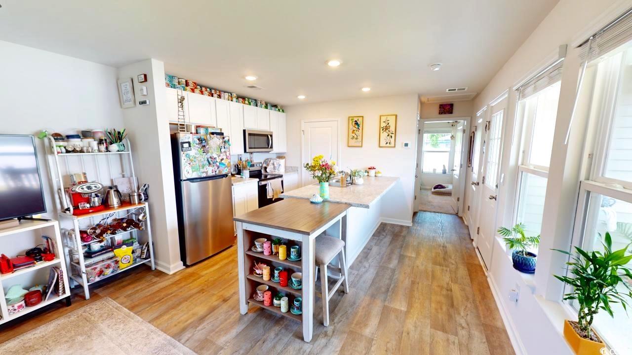 486 Samara Dr.