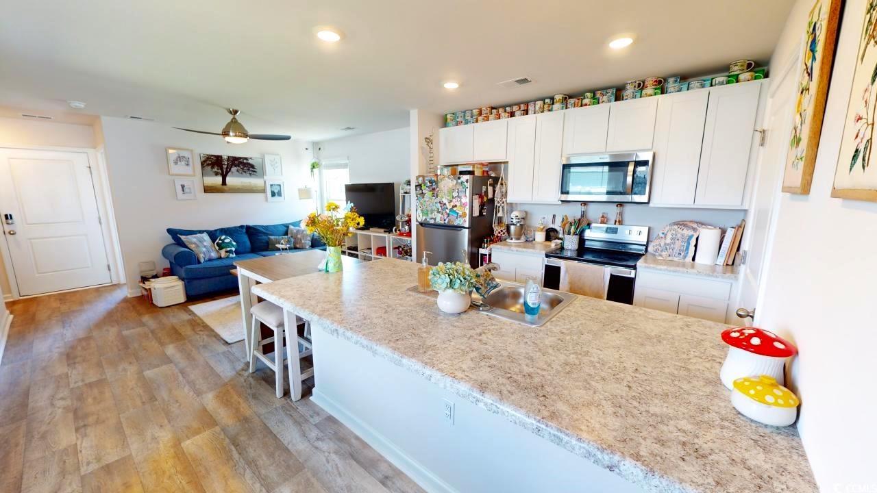 486 Samara Dr.