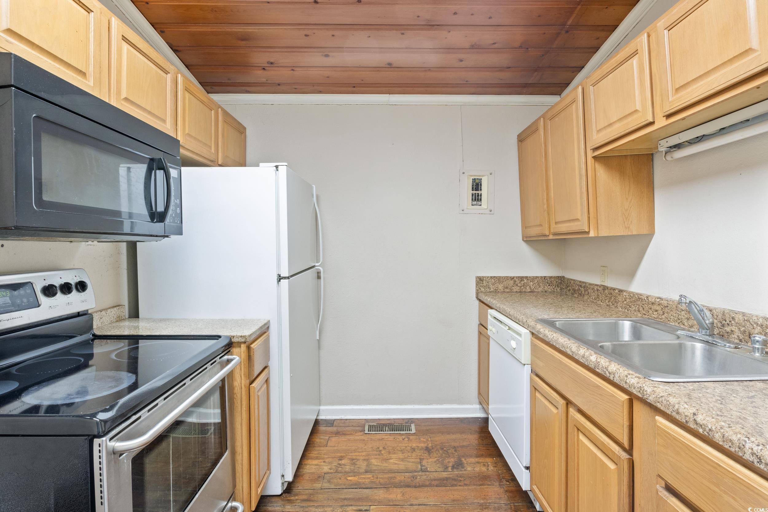111 N Hollywood Dr. Unit: Unit A