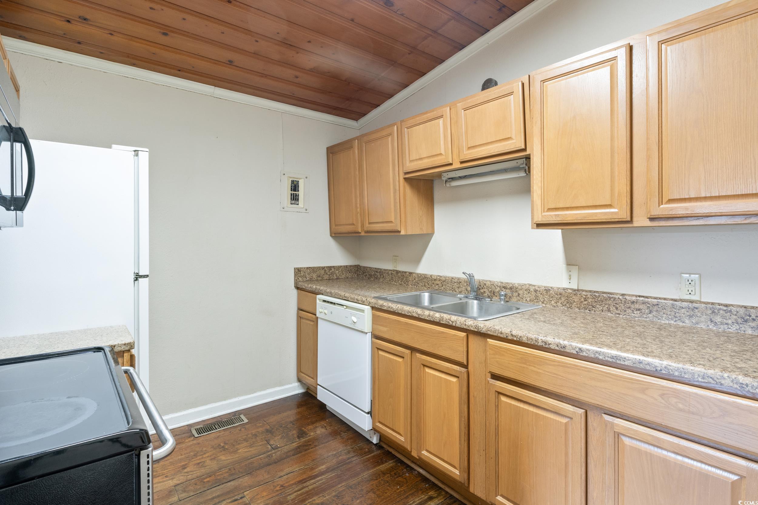 111 N Hollywood Dr. Unit: Unit A