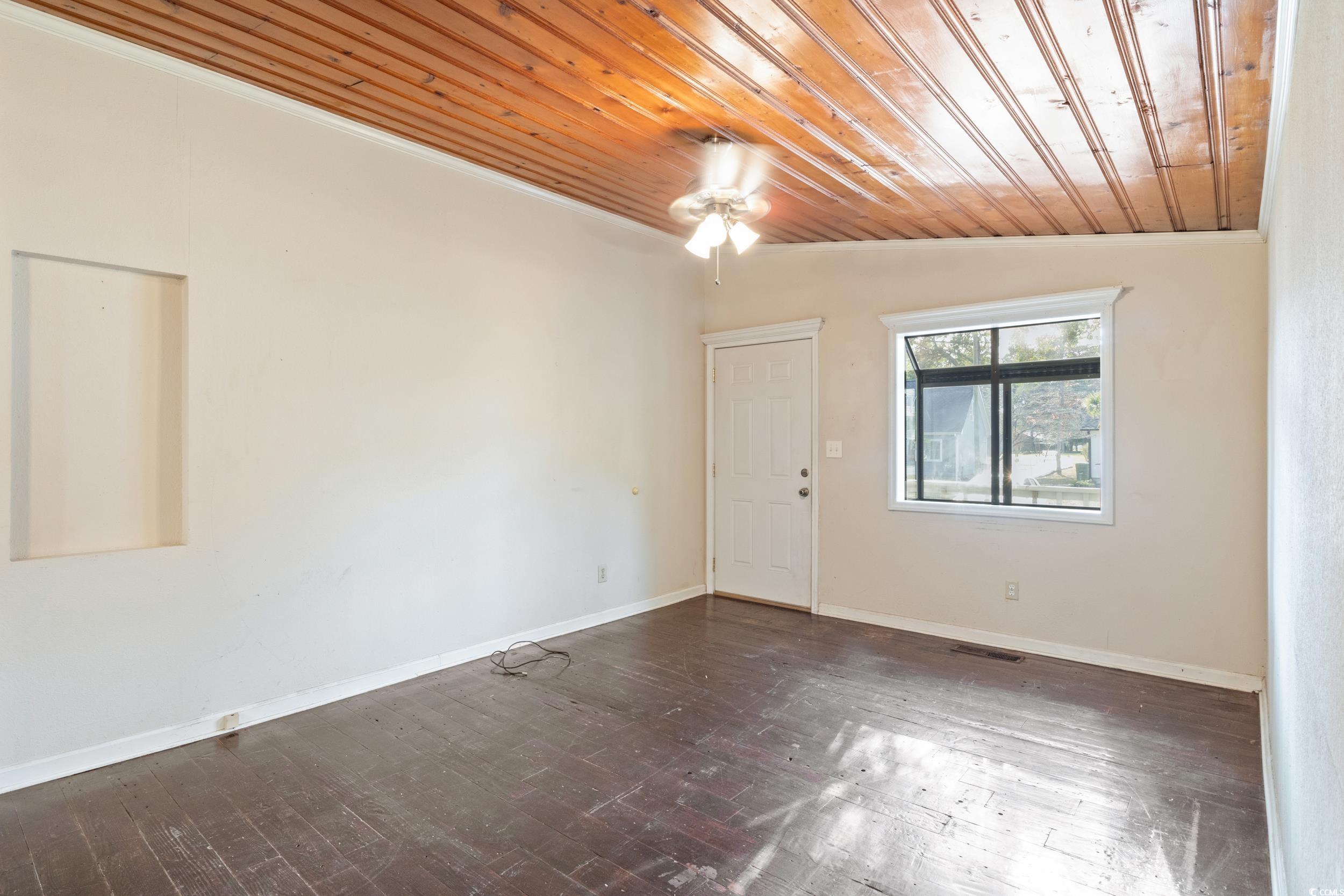 111 N Hollywood Dr. Unit: Unit A