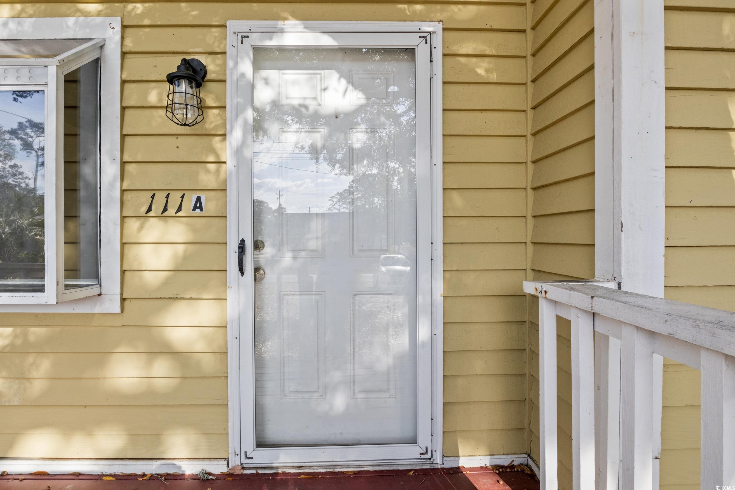111 N Hollywood Dr. Unit: Unit A