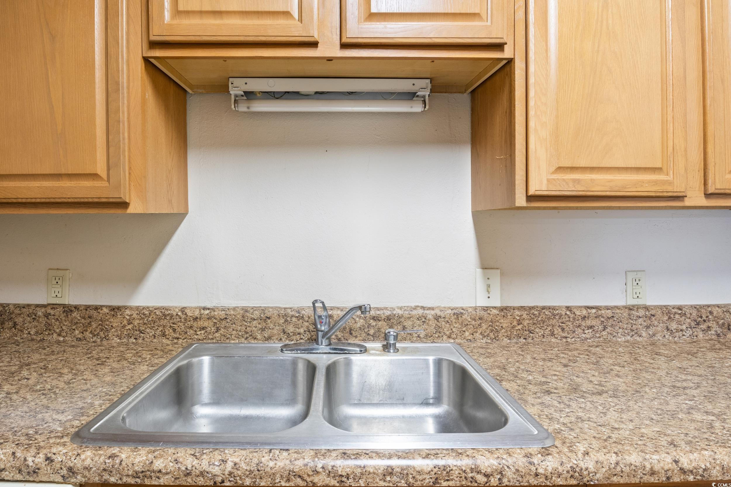 111 N Hollywood Dr. Unit: Unit A