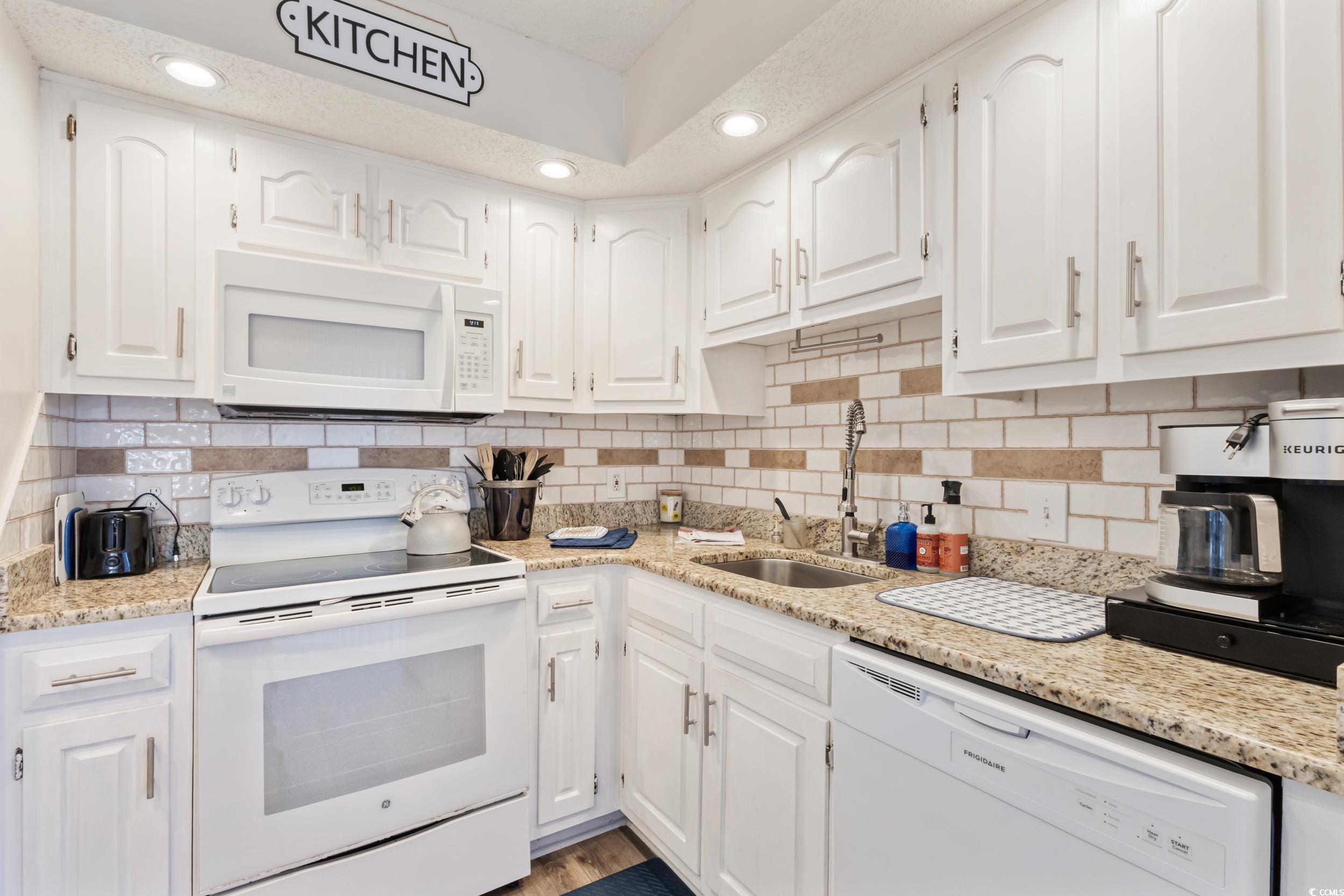 4242 Pinehurst Circle Unit: Unit N3