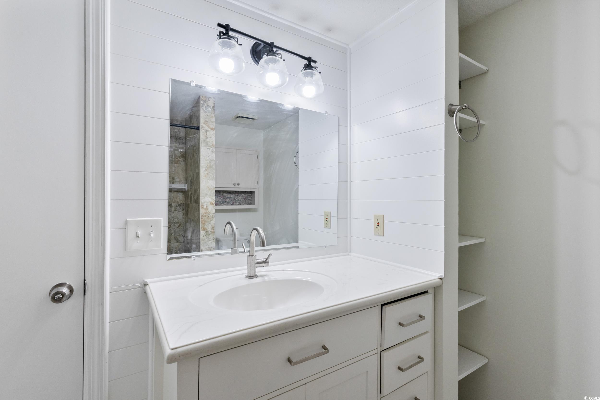 2112 Brunswick Circle