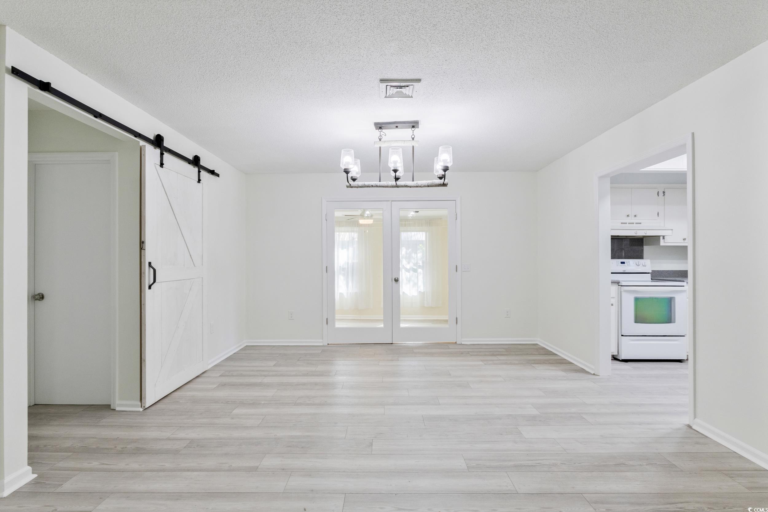 2112 Brunswick Circle