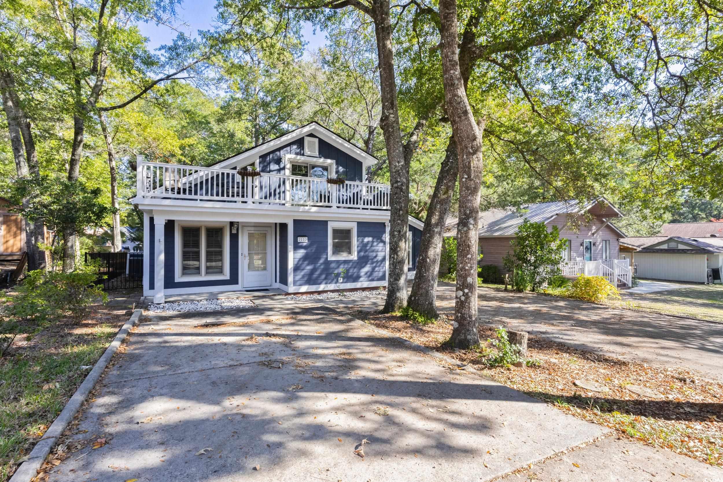 2112 Brunswick Circle