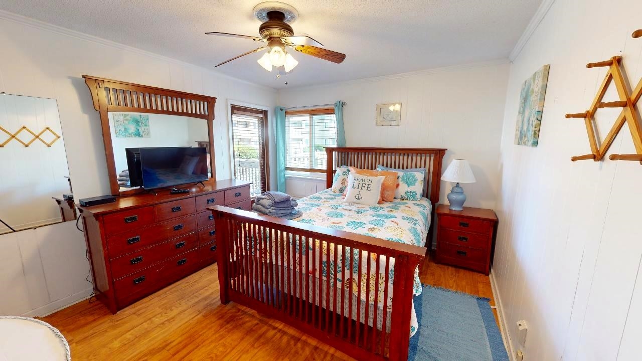 9660 Shore Dr.