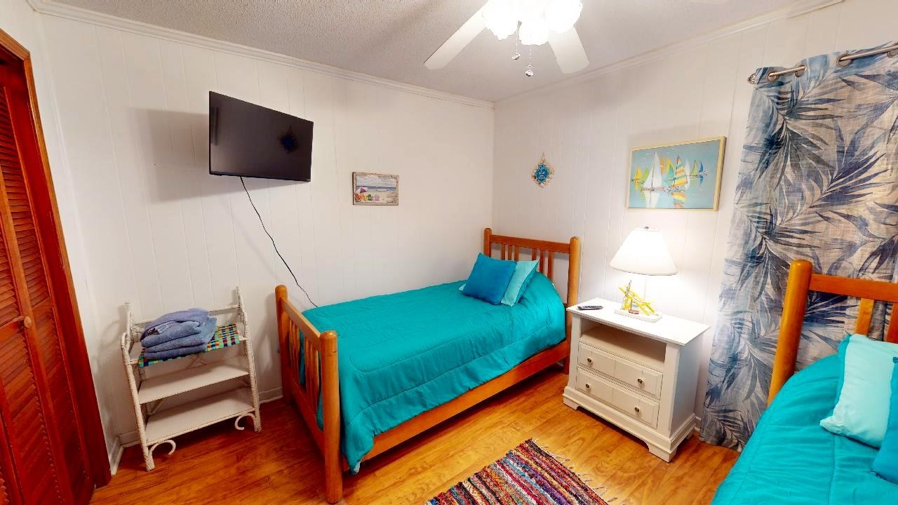 9660 Shore Dr.