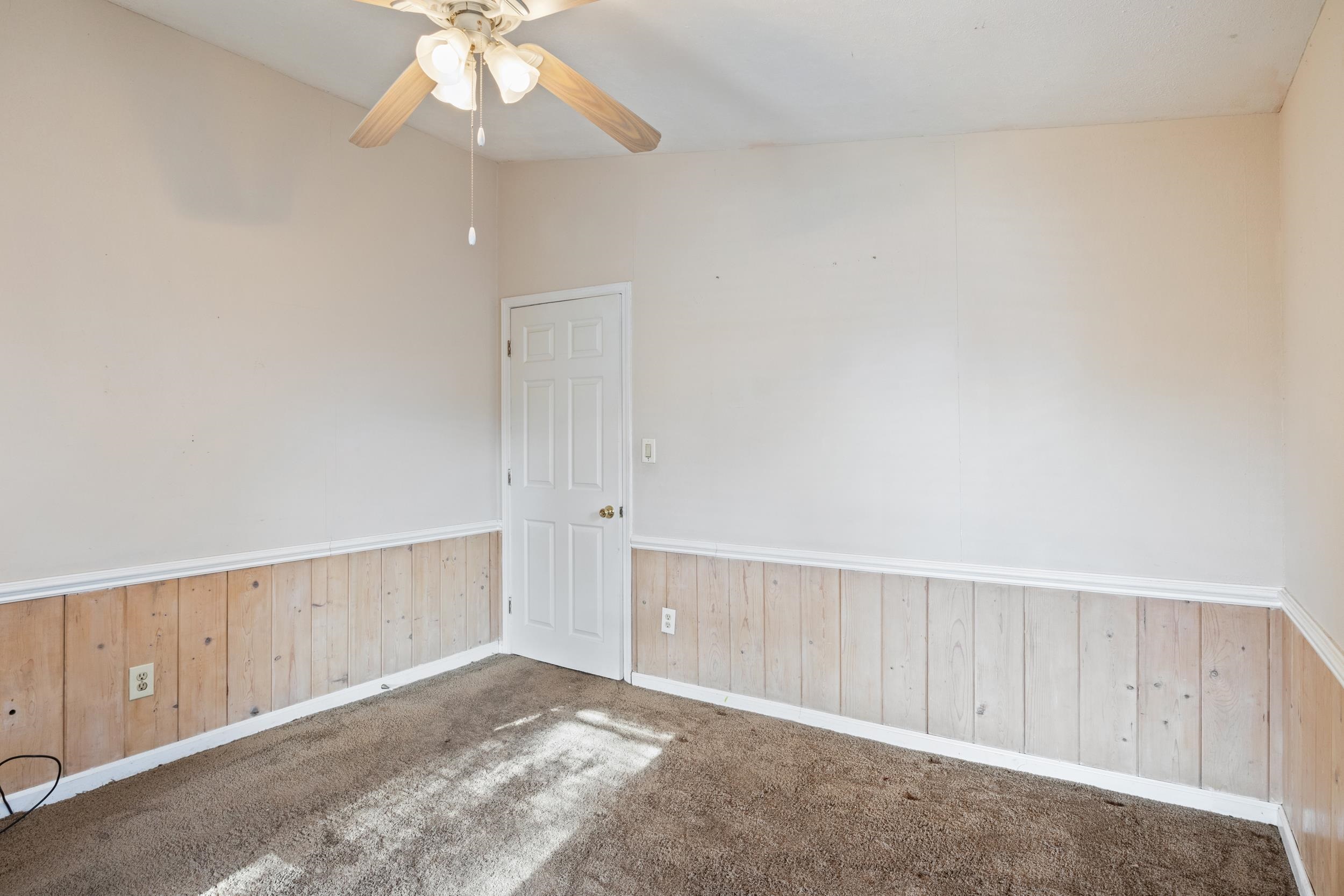111 N Hollywood Dr. Unit: Unit B