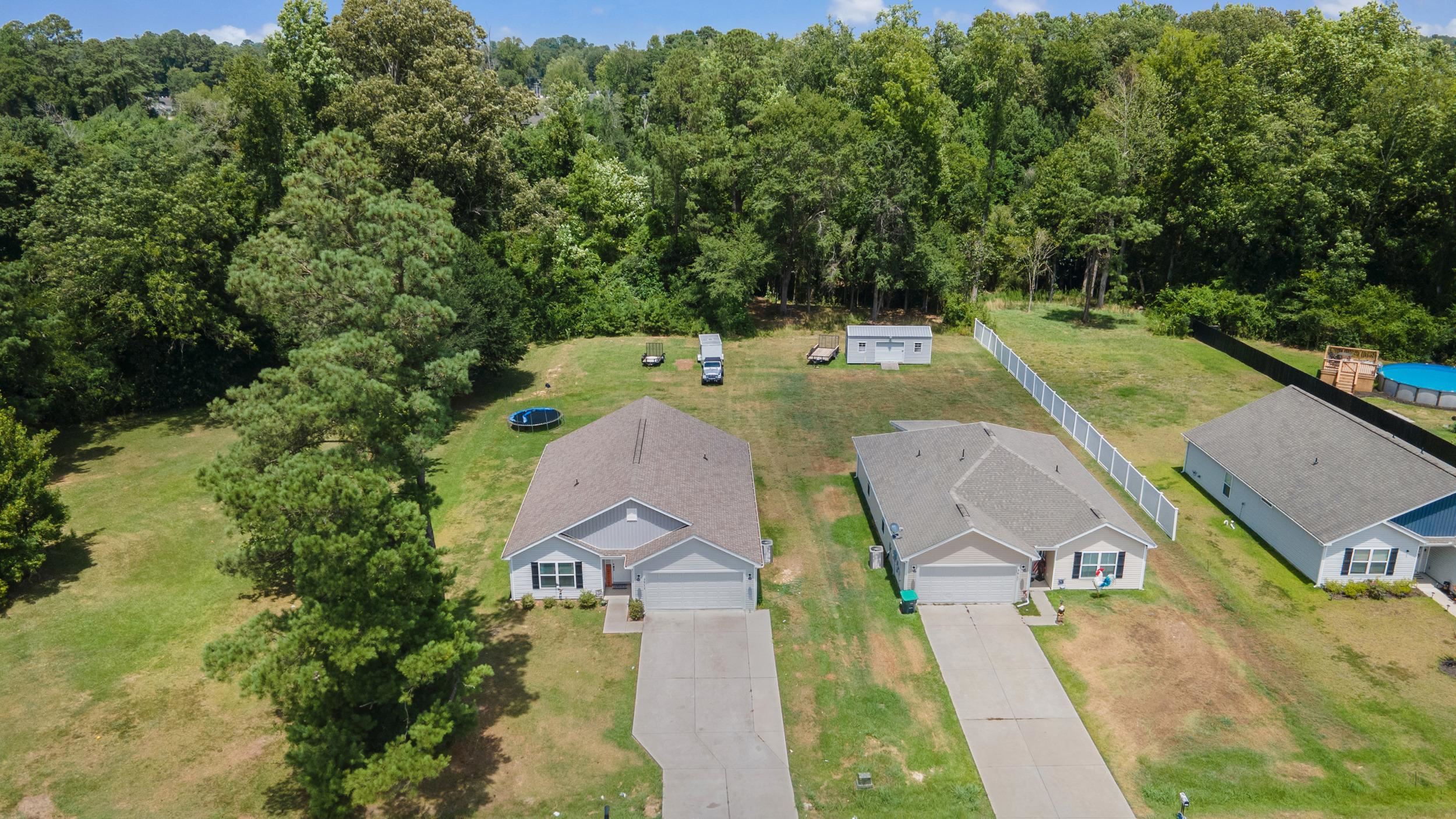 3911 Lake Dr.