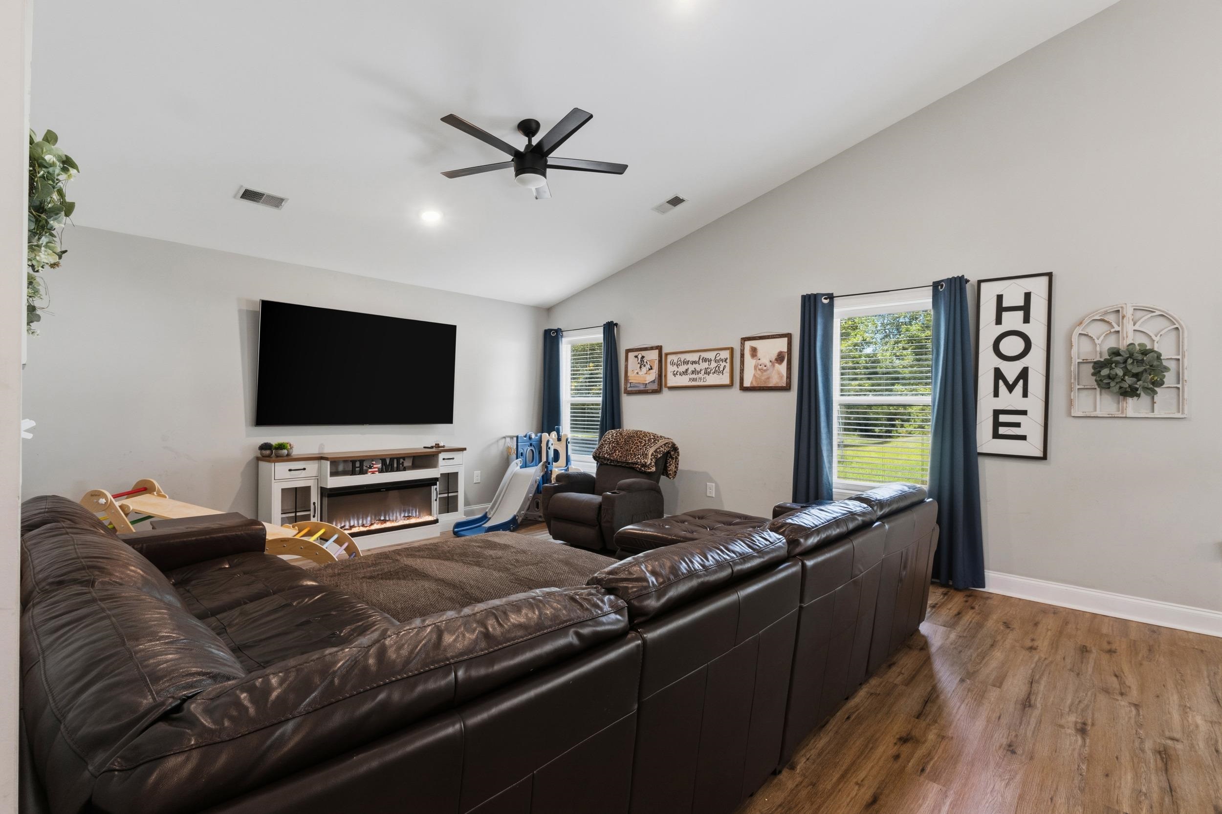 3911 Lake Dr.