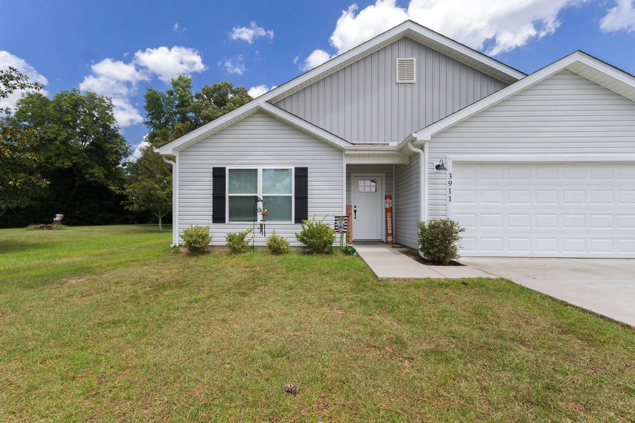 3911 Lake Dr.