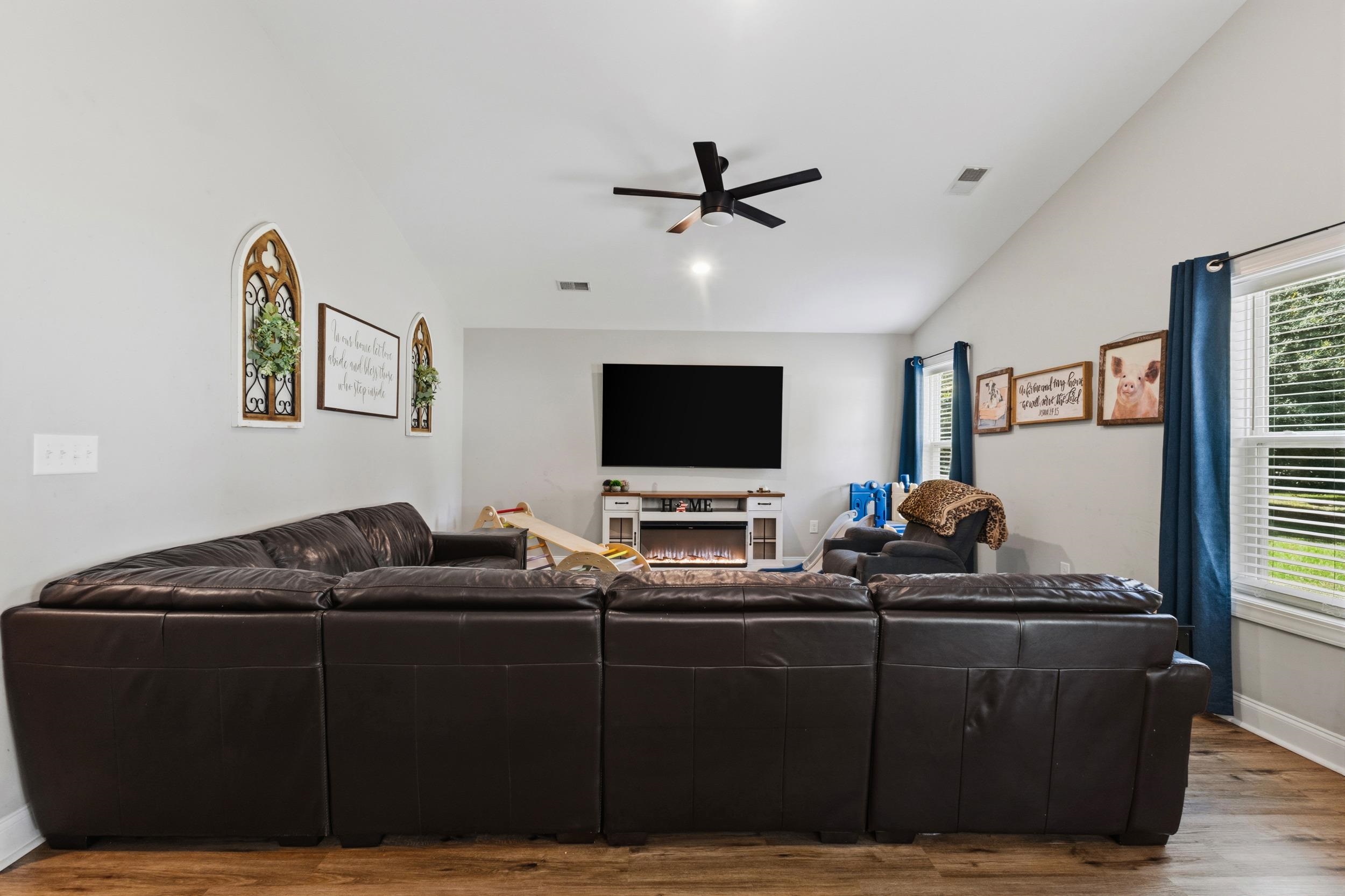 3911 Lake Dr.