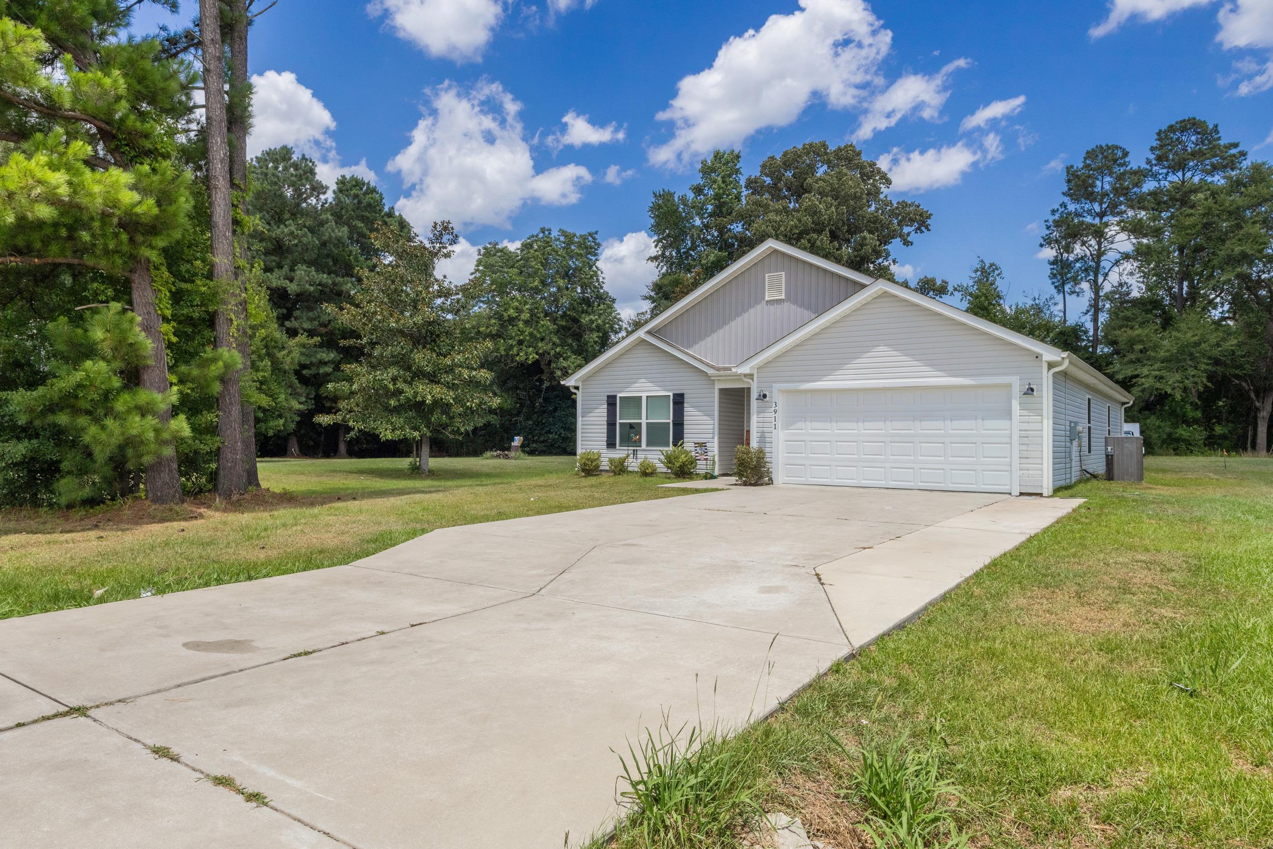 3911 Lake Dr.