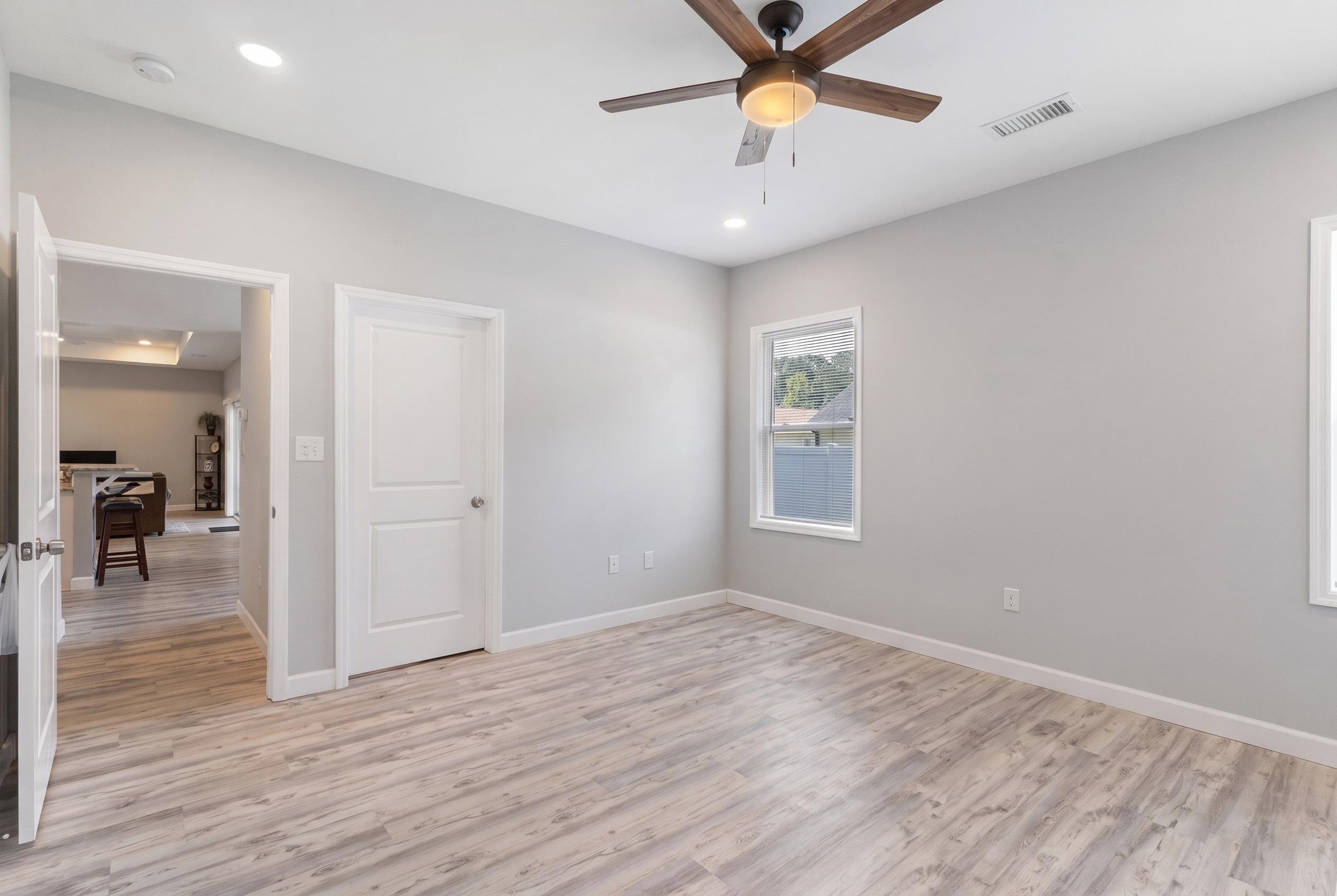 2180 Seaford Dr.