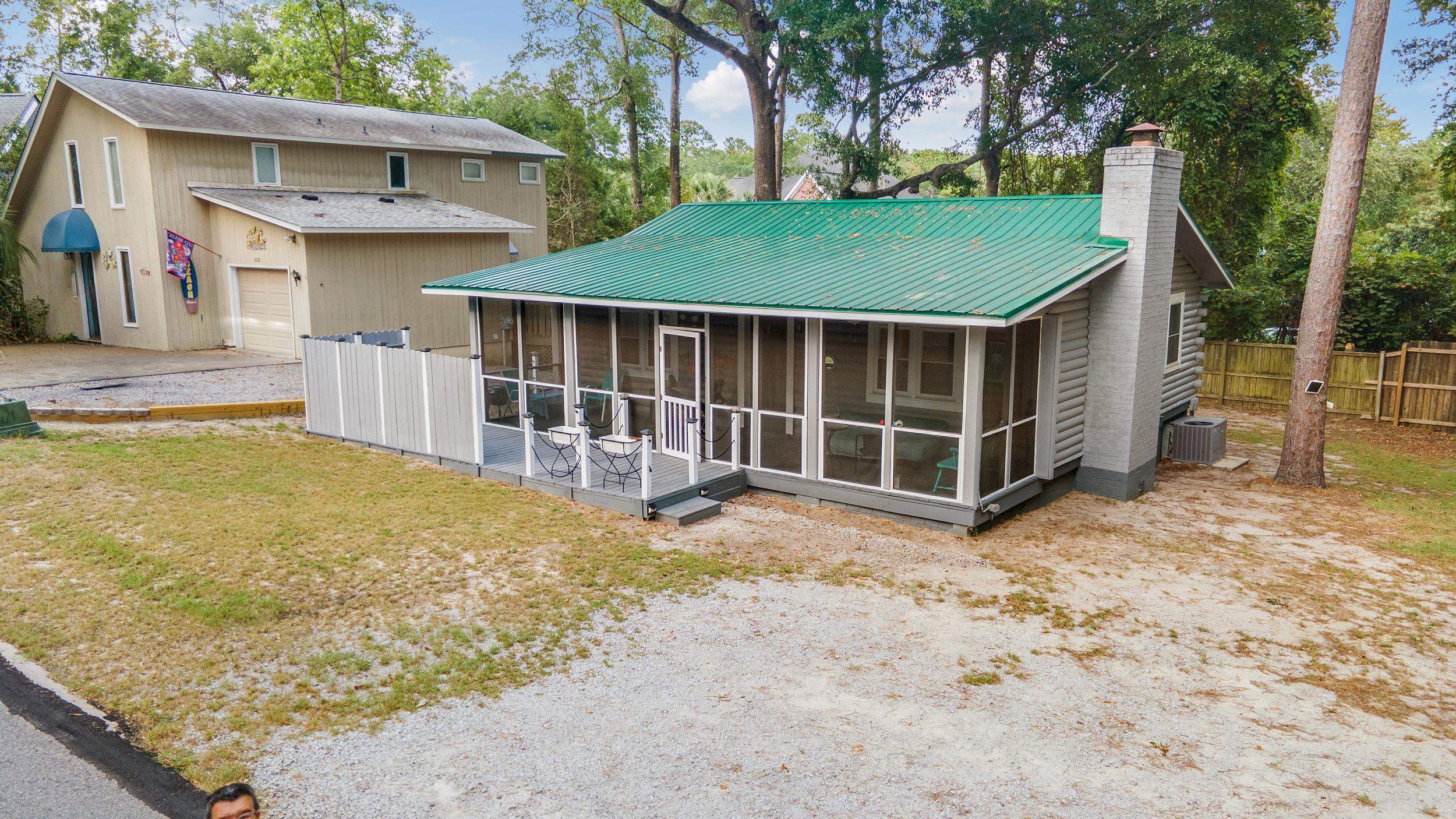 2220 Franklin Circle