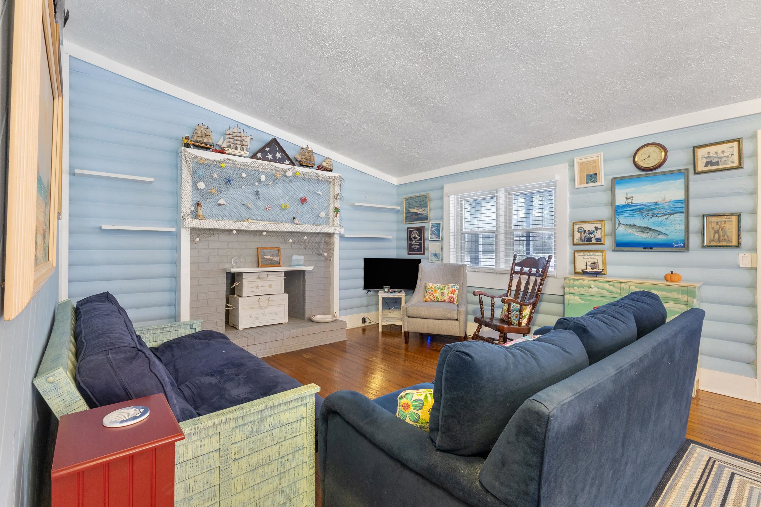2220 Franklin Circle