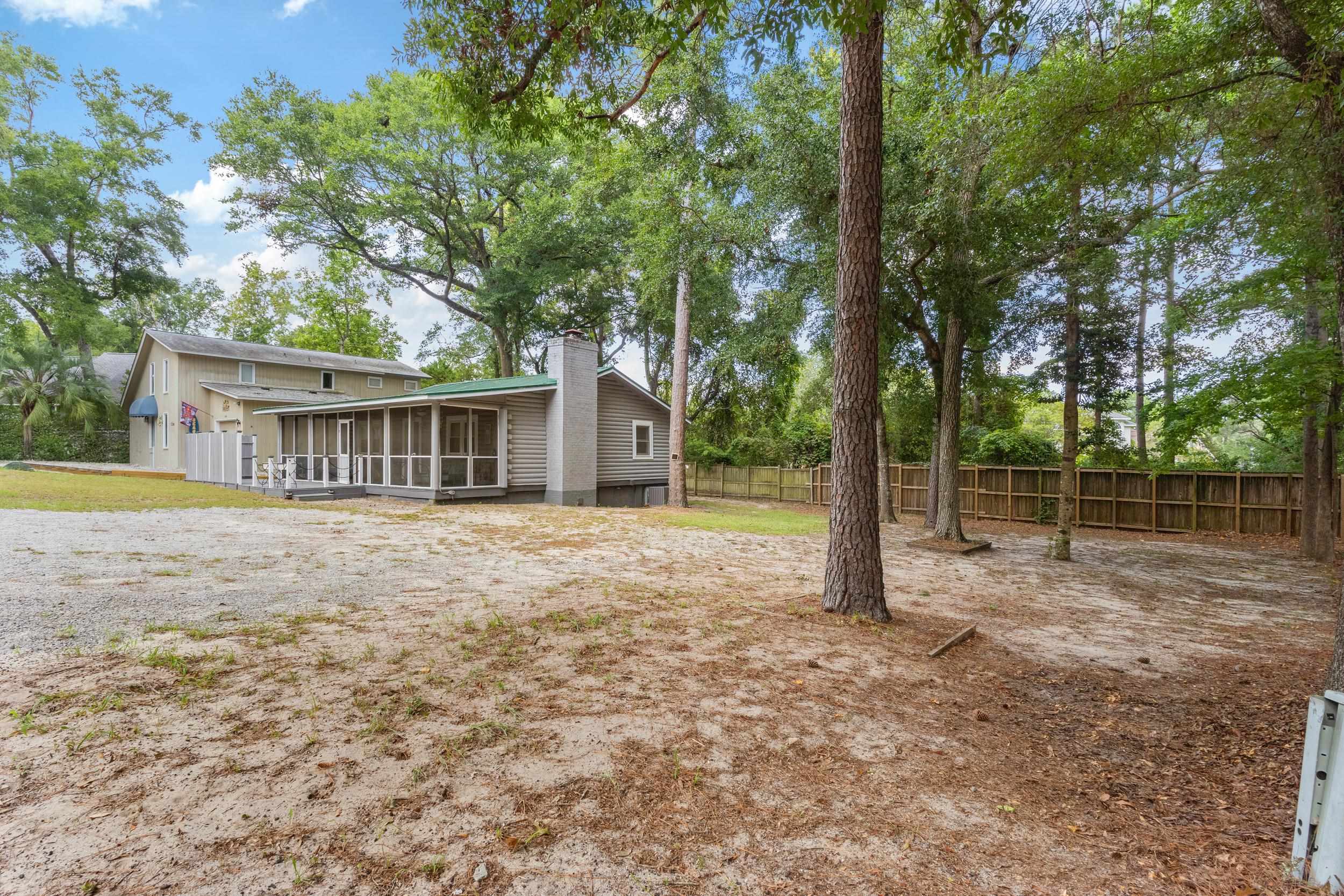 2220 Franklin Circle