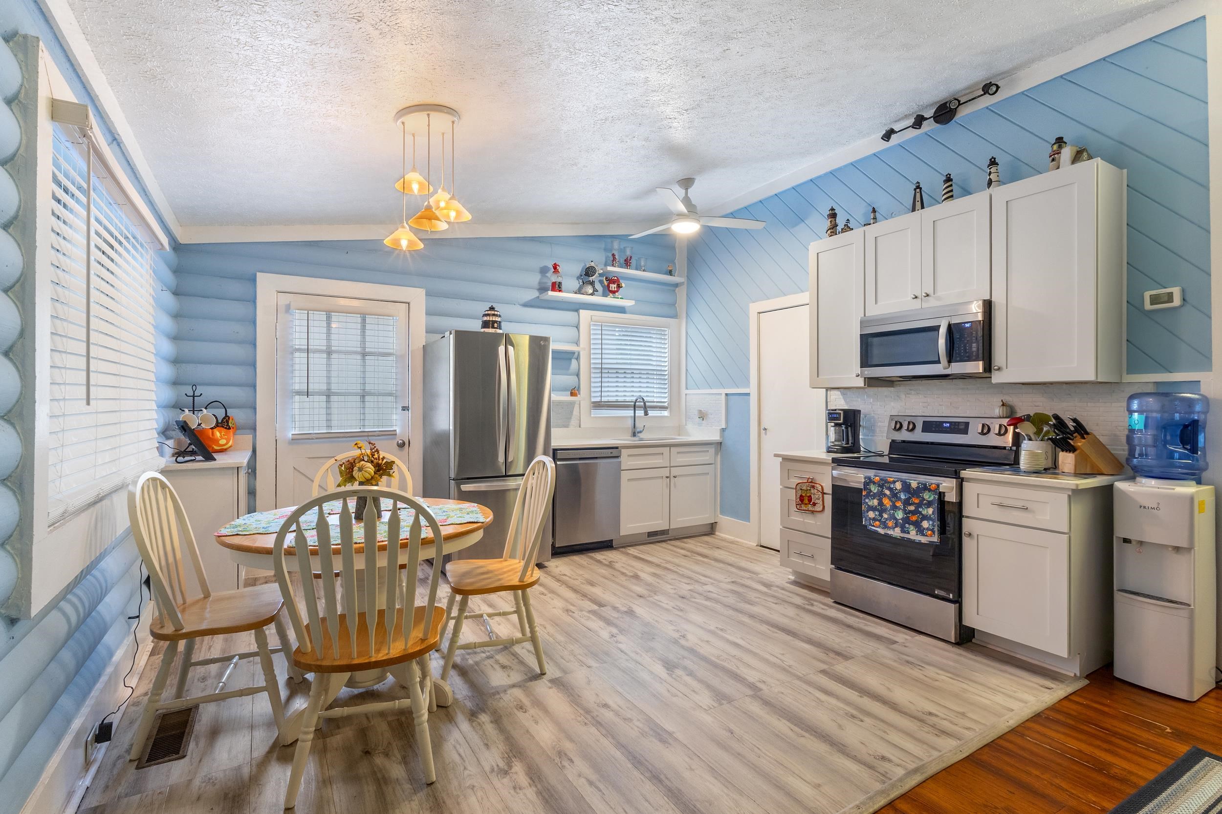 2220 Franklin Circle