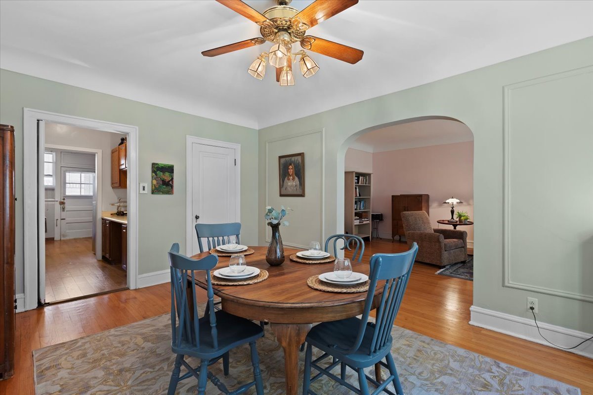1033 Ontario Street Unit: 3ES
