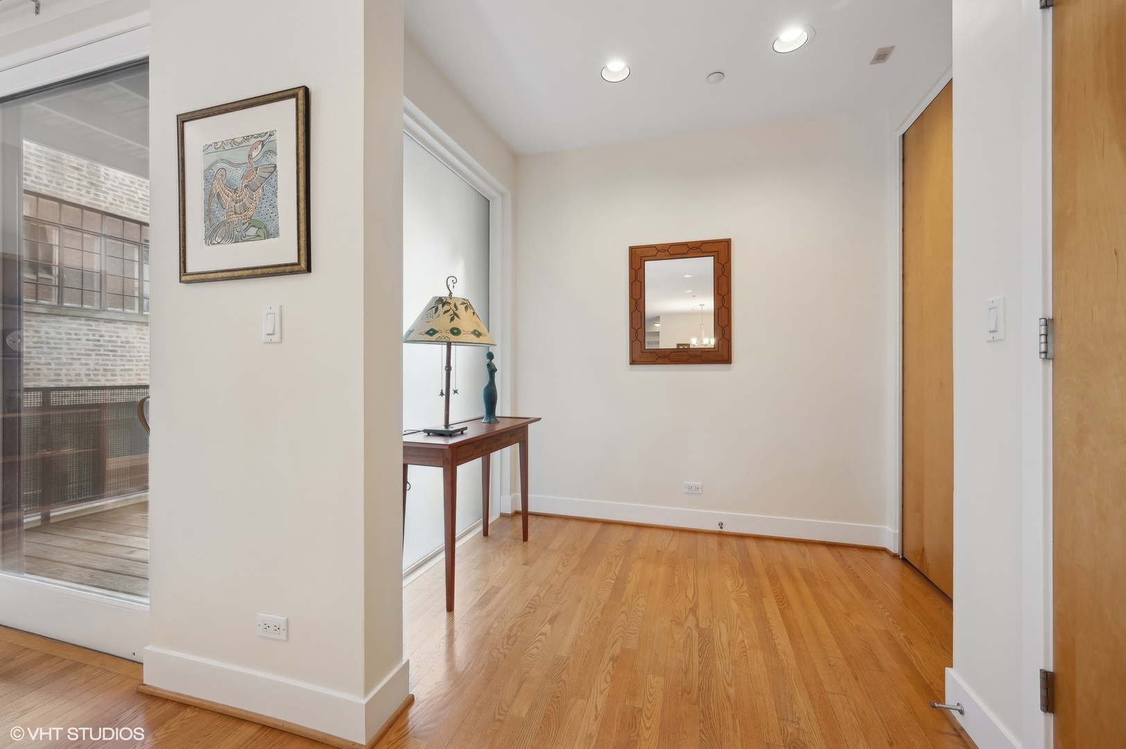 2515 Prairie Avenue Unit: 2E