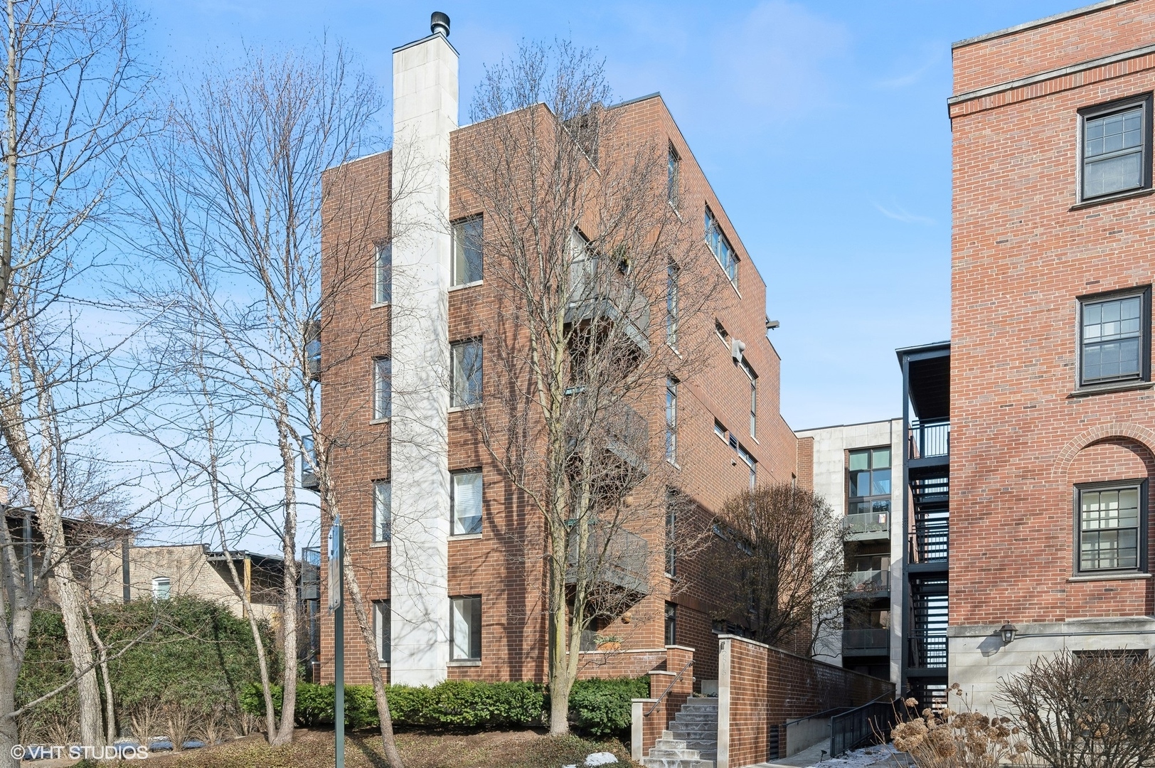 2515 Prairie Avenue Unit: 2E