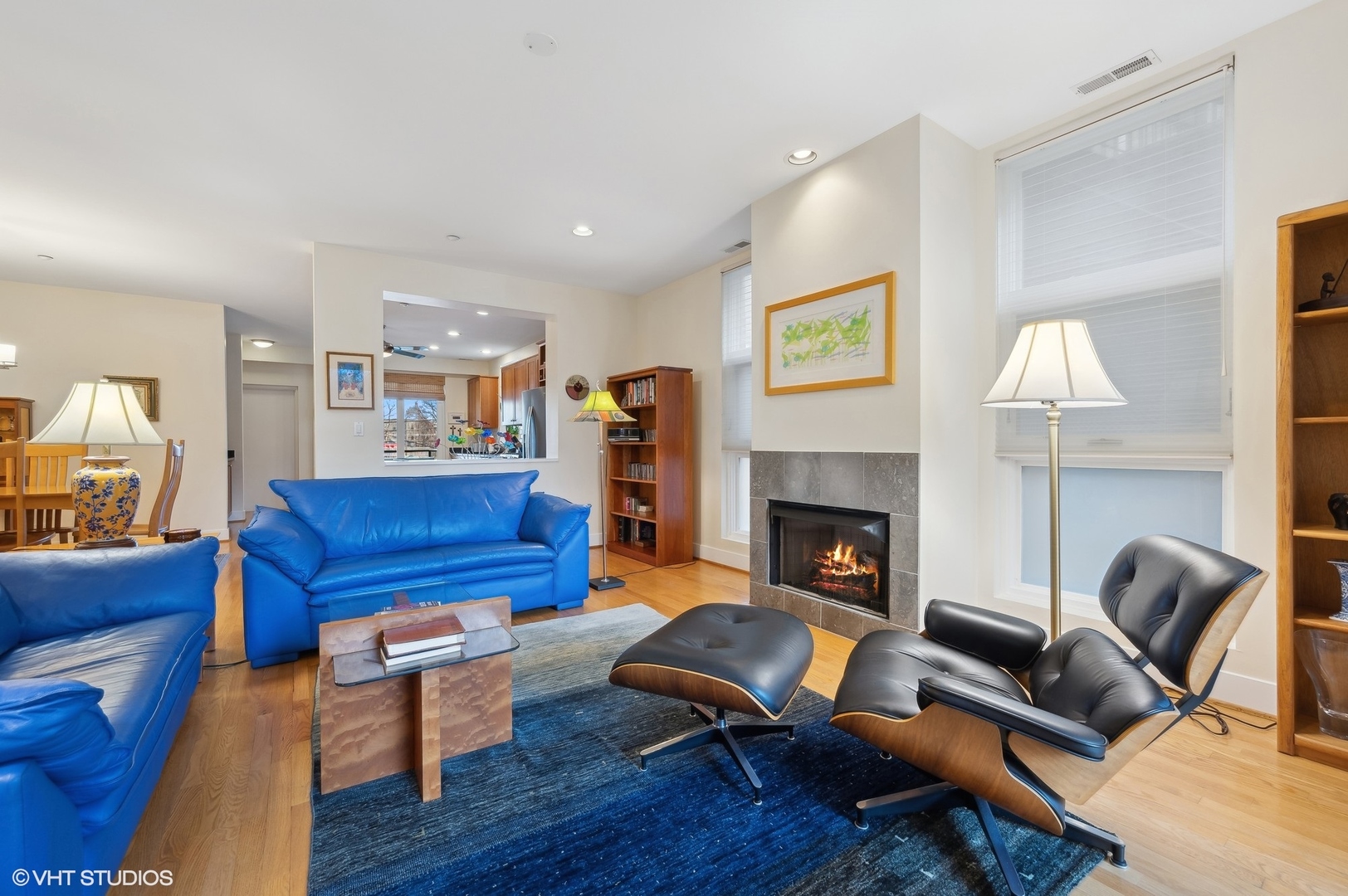 2515 Prairie Avenue Unit: 2E