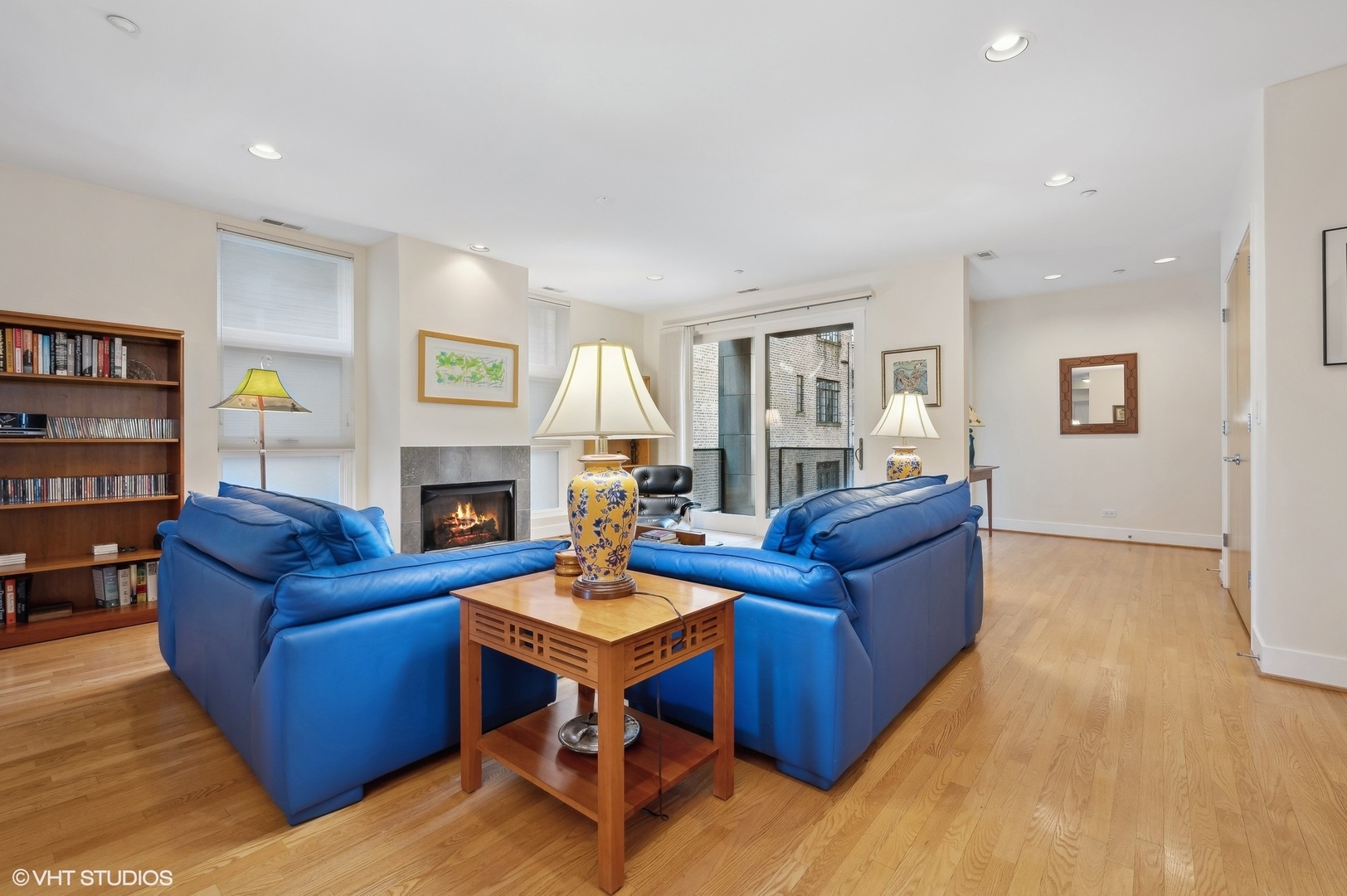 2515 Prairie Avenue Unit: 2E