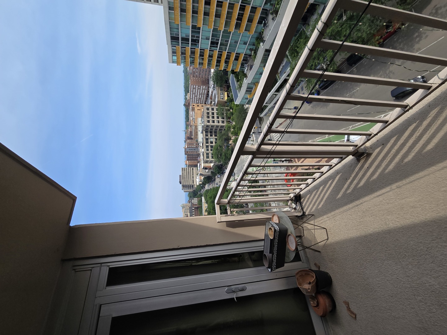 807 DAVIS Street Unit: 1002