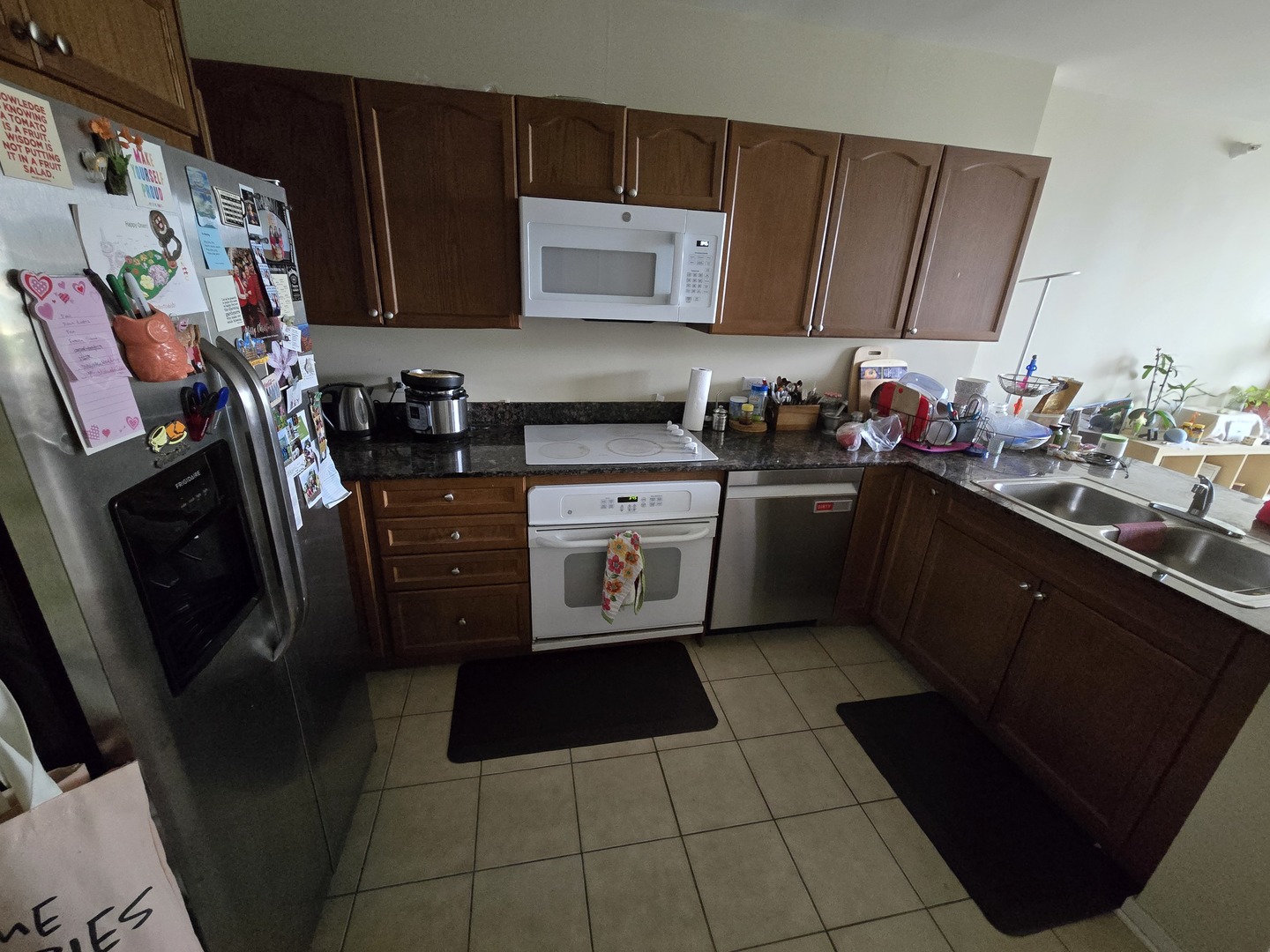 807 DAVIS Street Unit: 1002