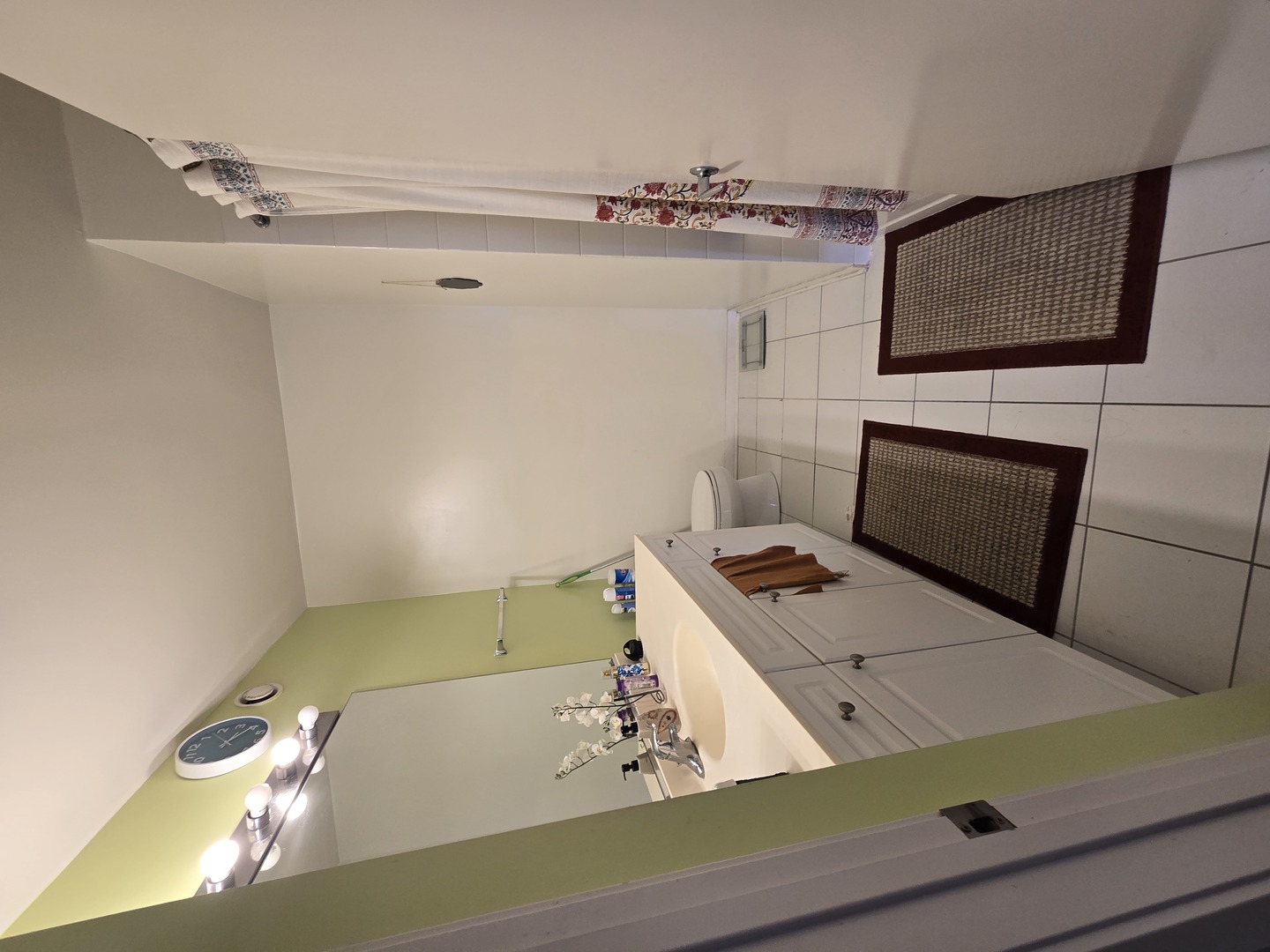 807 DAVIS Street Unit: 1002