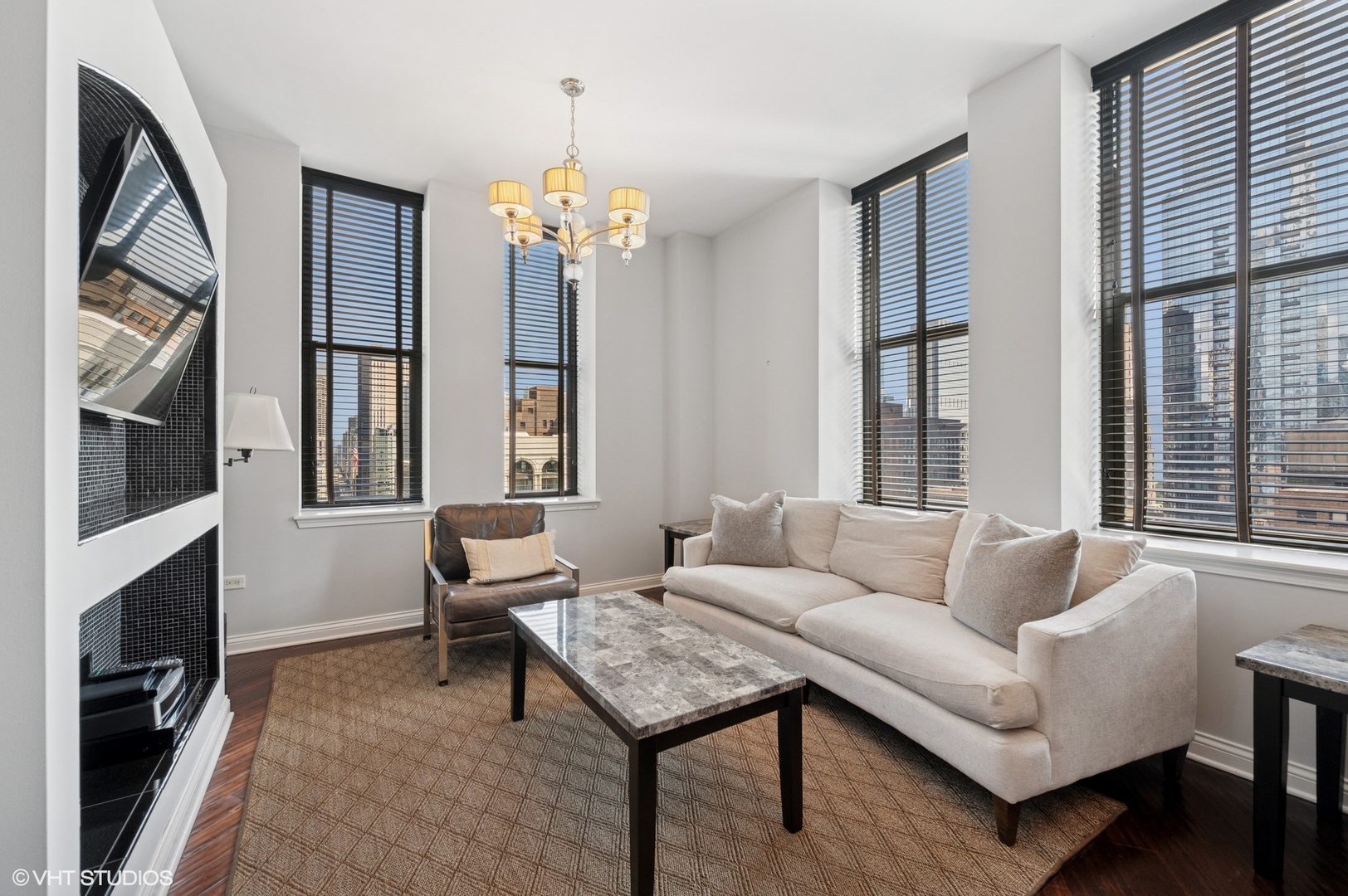 8 W Monroe Street Unit: 1907