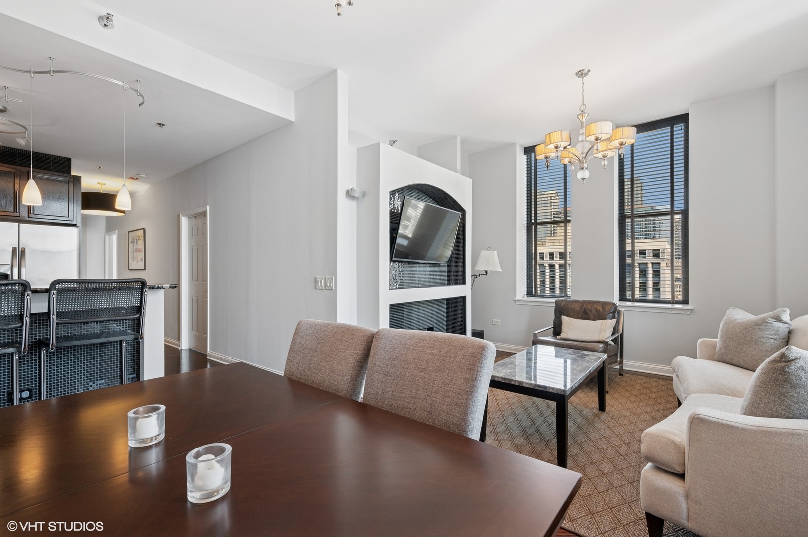 8 W Monroe Street Unit: 1907