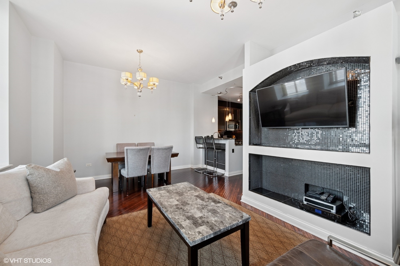 8 W Monroe Street Unit: 1907