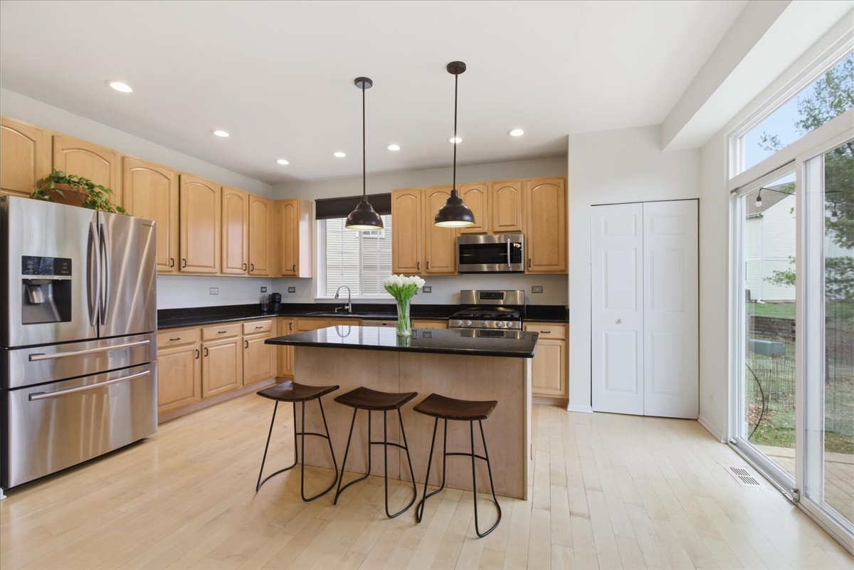 1975 Merlot Court