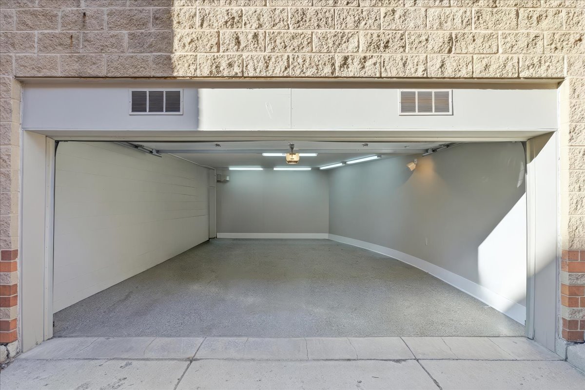 950 W Berwyn Avenue Unit: 9