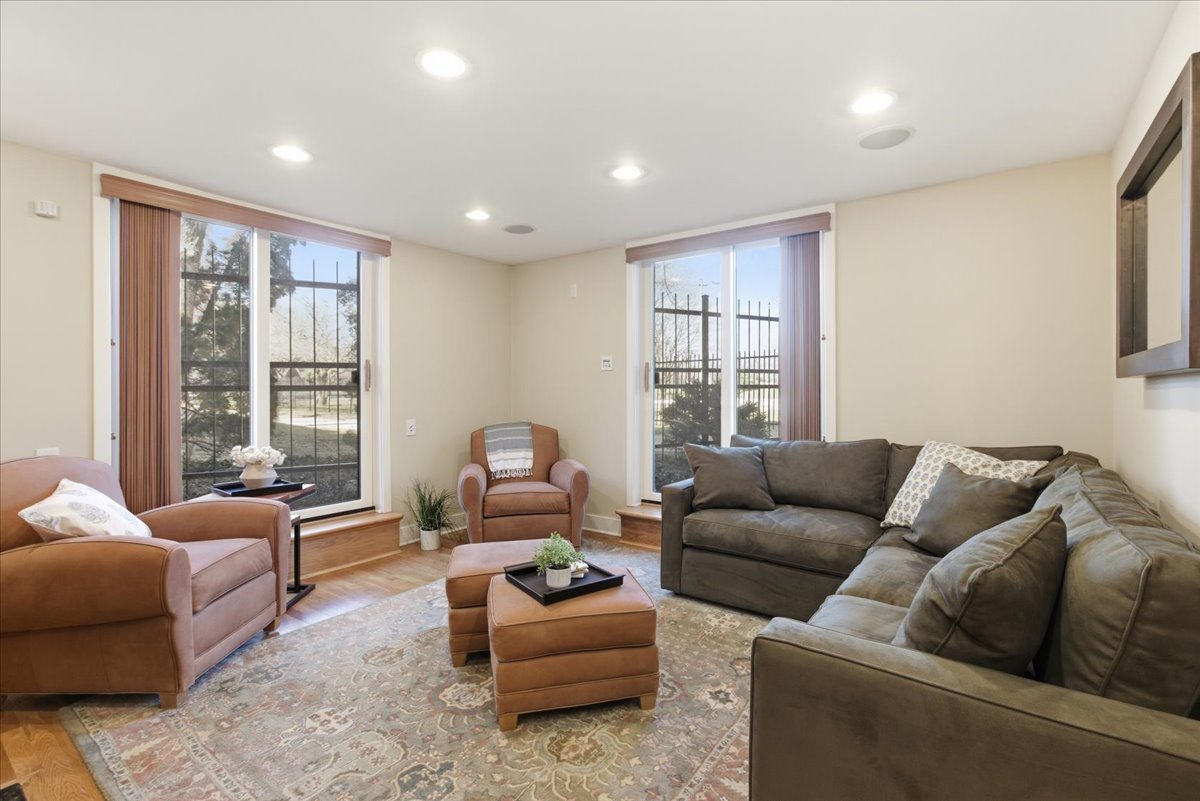 950 W Berwyn Avenue Unit: 9