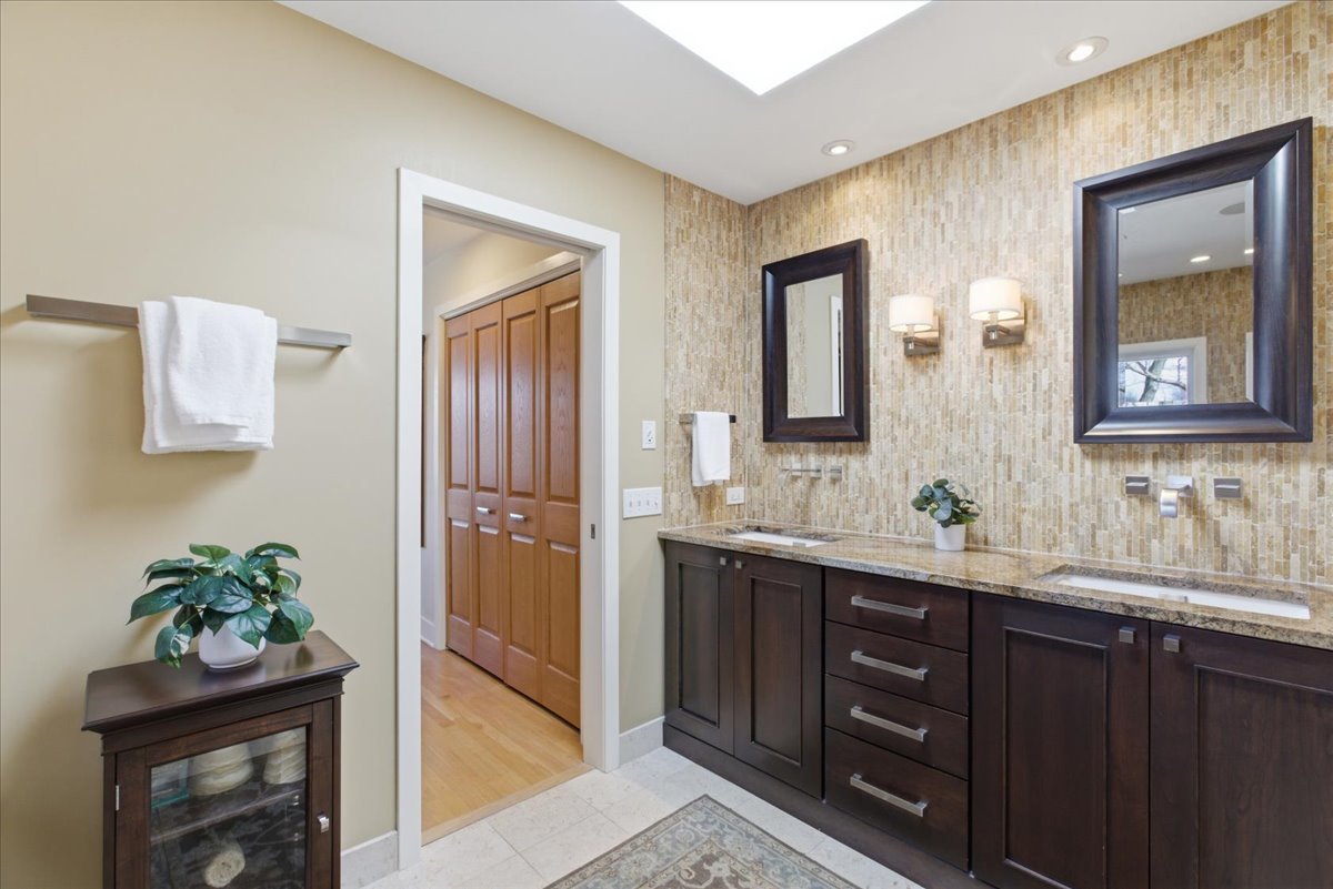 950 W Berwyn Avenue Unit: 9