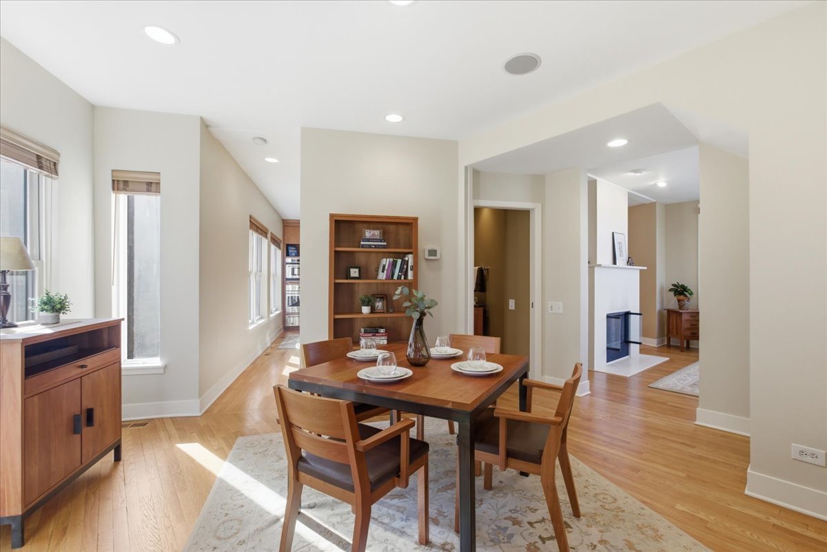 950 W Berwyn Avenue Unit: 9