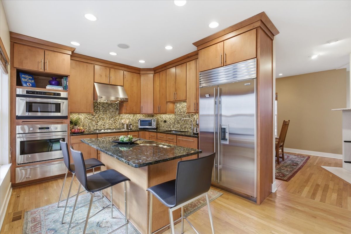 950 W Berwyn Avenue Unit: 9