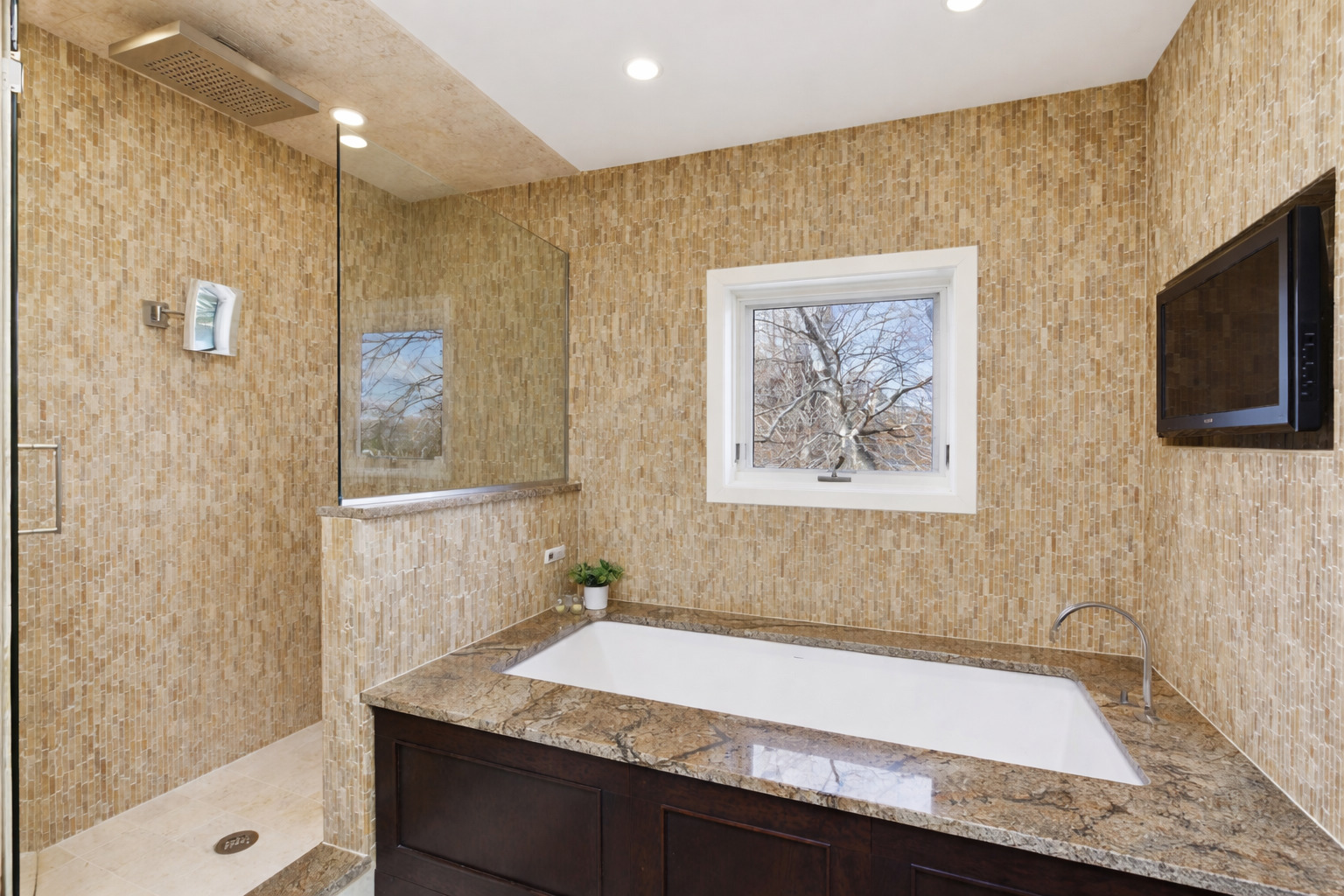 950 W Berwyn Avenue Unit: 9