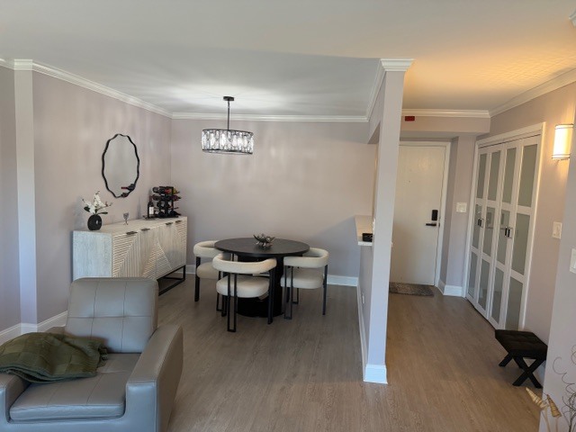 1738 Chicago Avenue Unit: 402